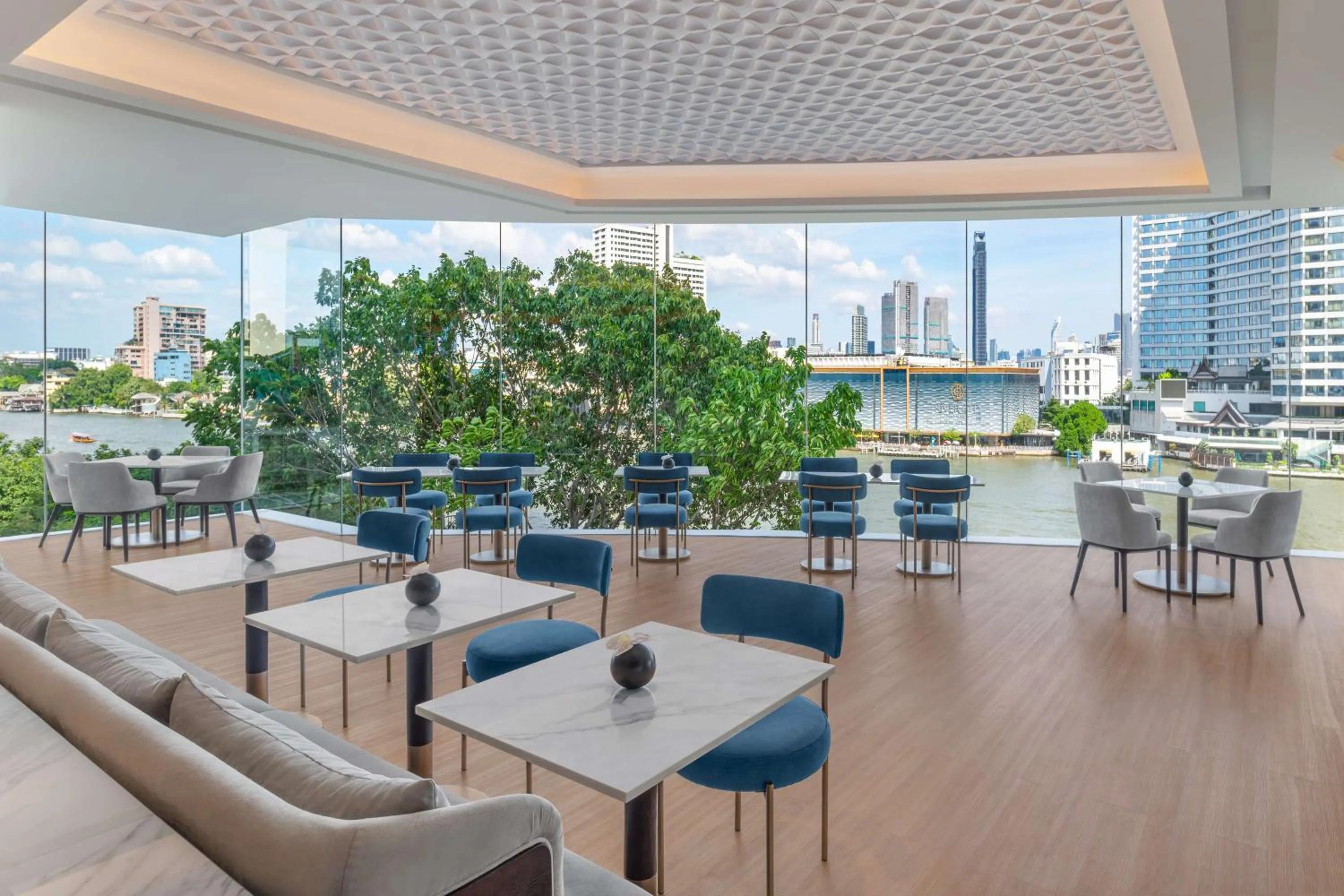 Property building in Millennium Hilton Bangkok