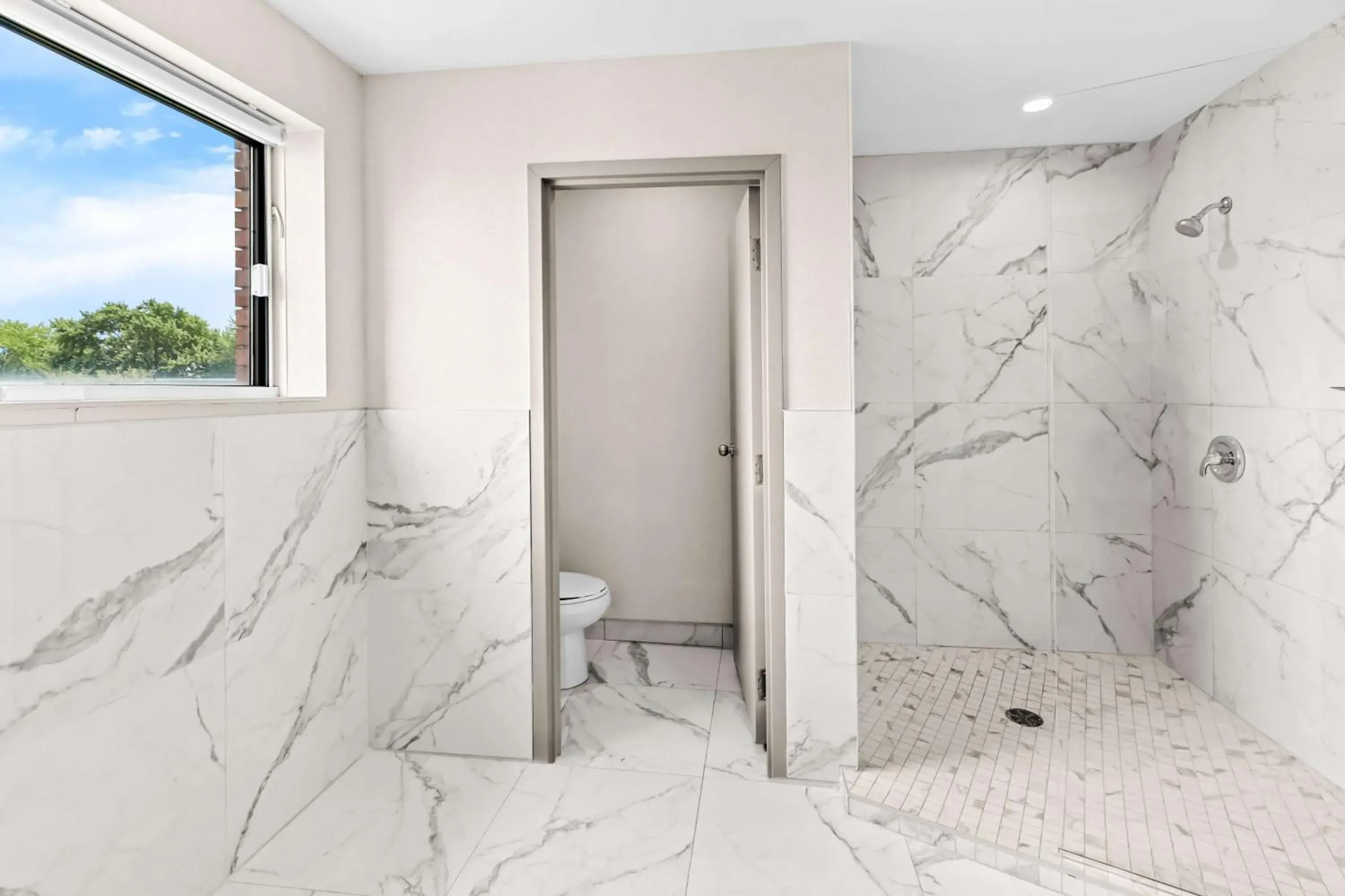 Bathroom in Best Western Plus Montreal East Bathroom in Best Western Plus Montreal East