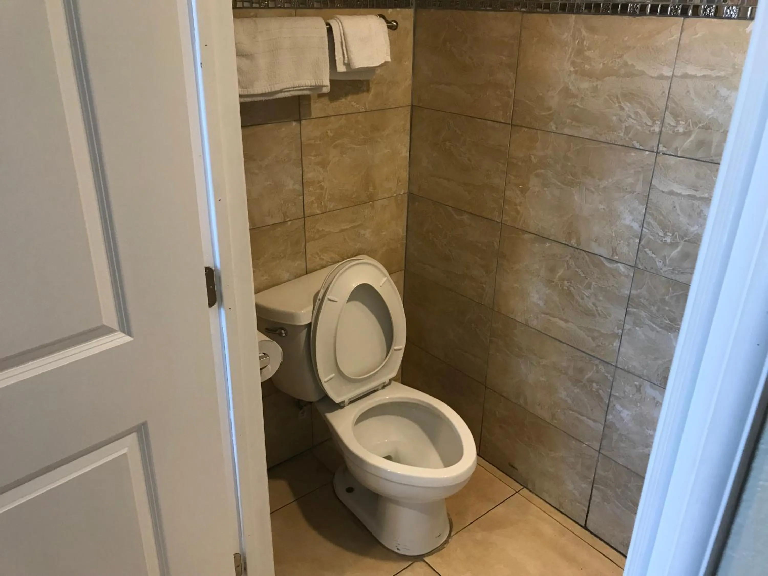 Toilet in Stallion Motel Los Angeles