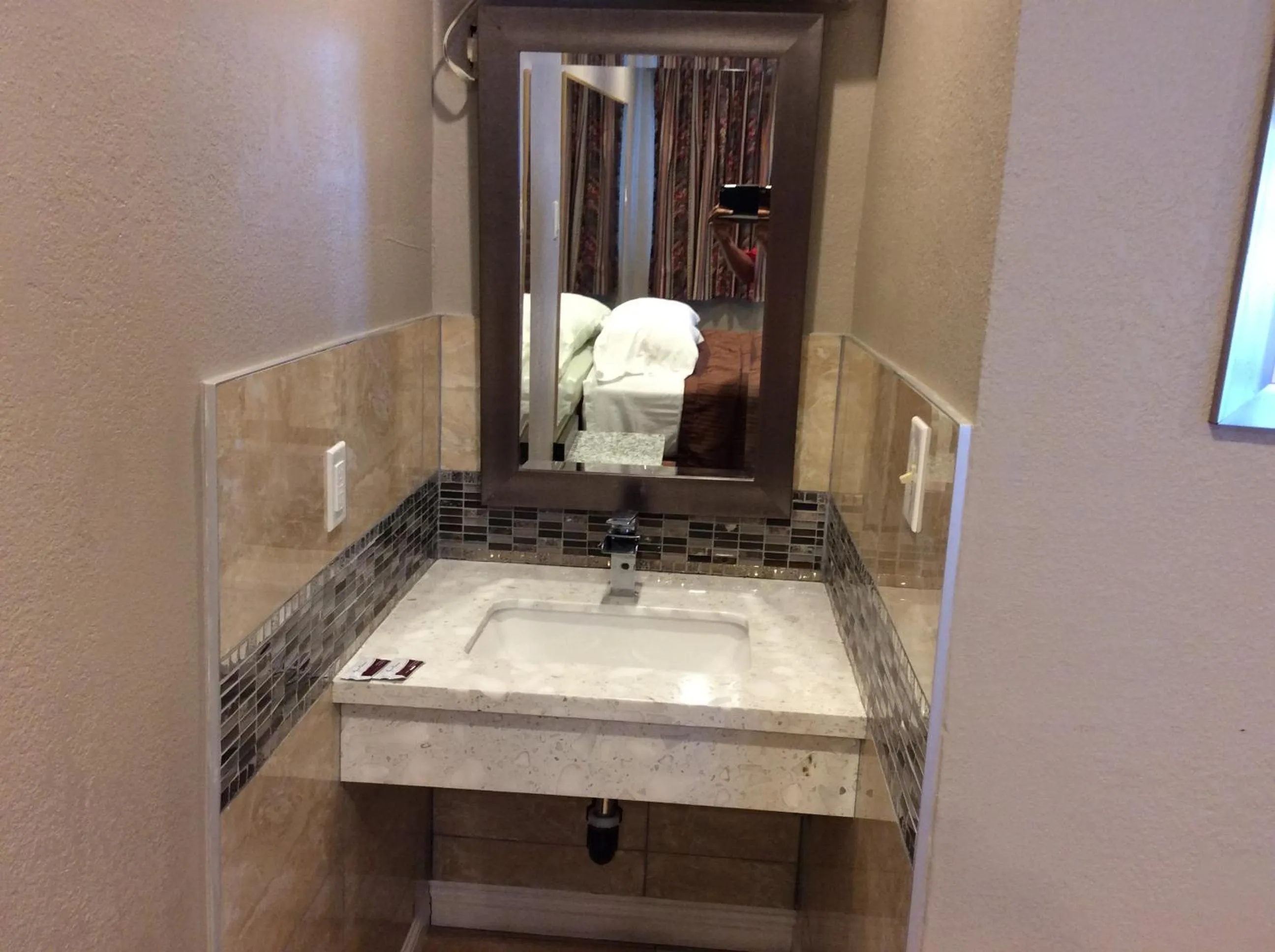 Bathroom in Stallion Motel Los Angeles