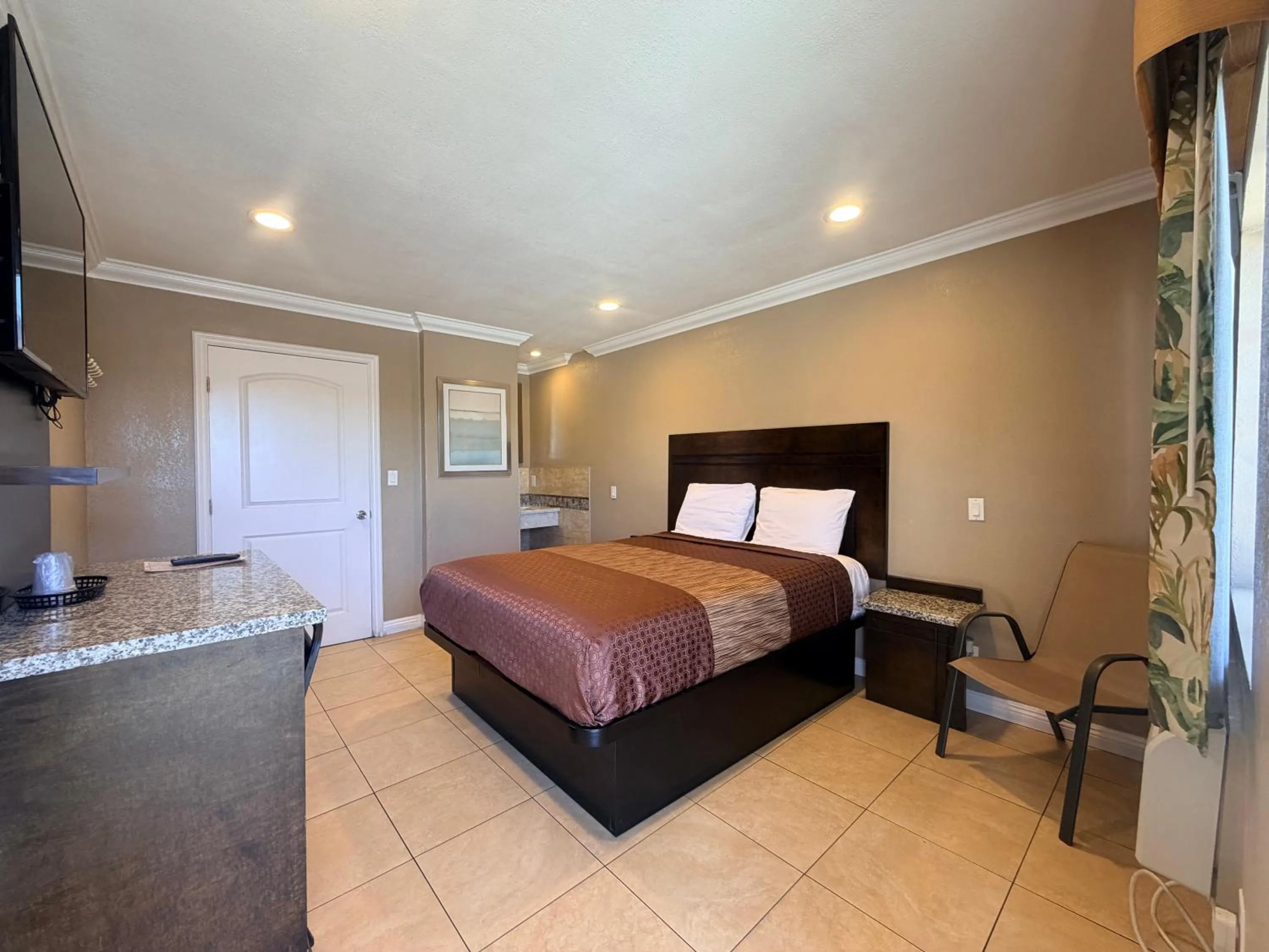 Bed in Stallion Motel Los Angeles