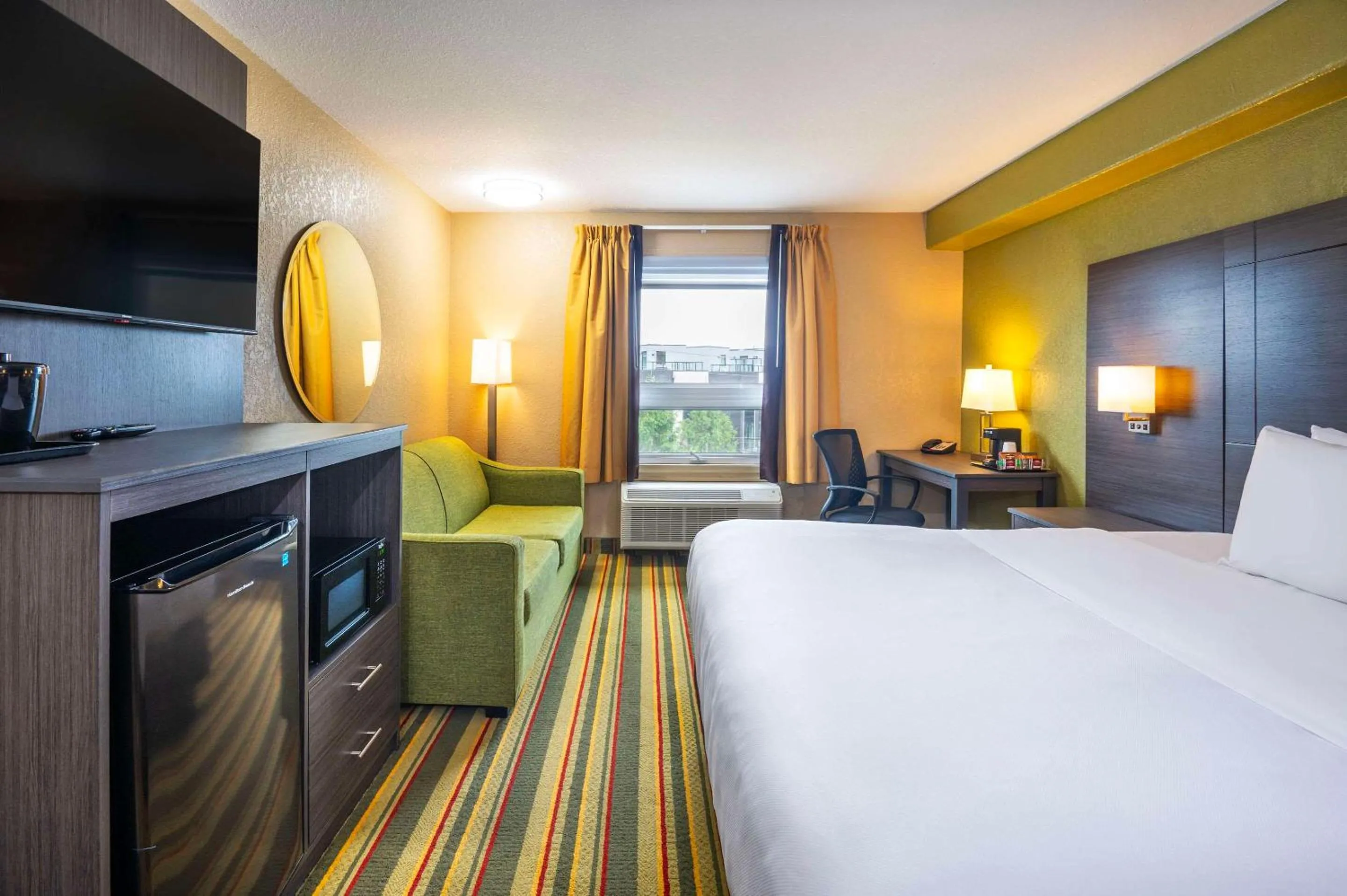 Bedroom, Bed in Quality Inn & Suites