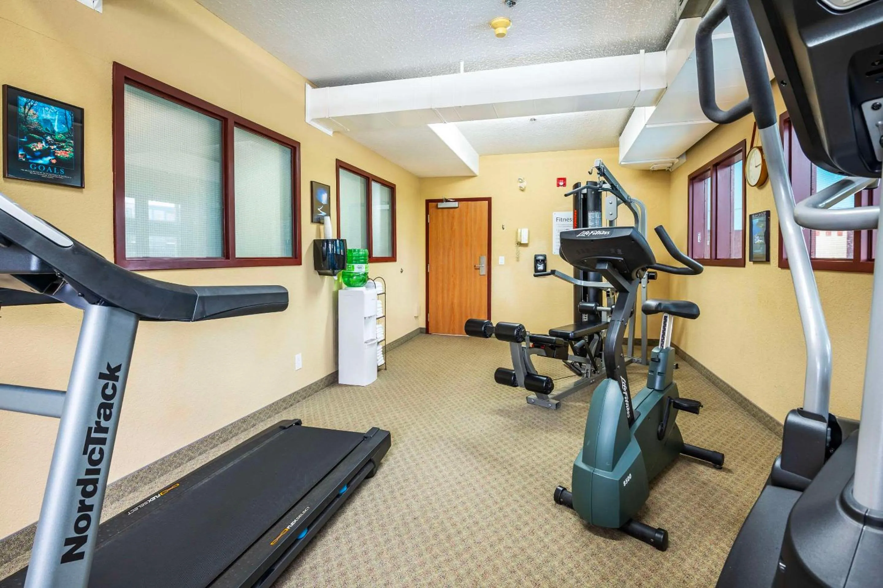 Fitness centre/facilities in Quality Inn & Suites