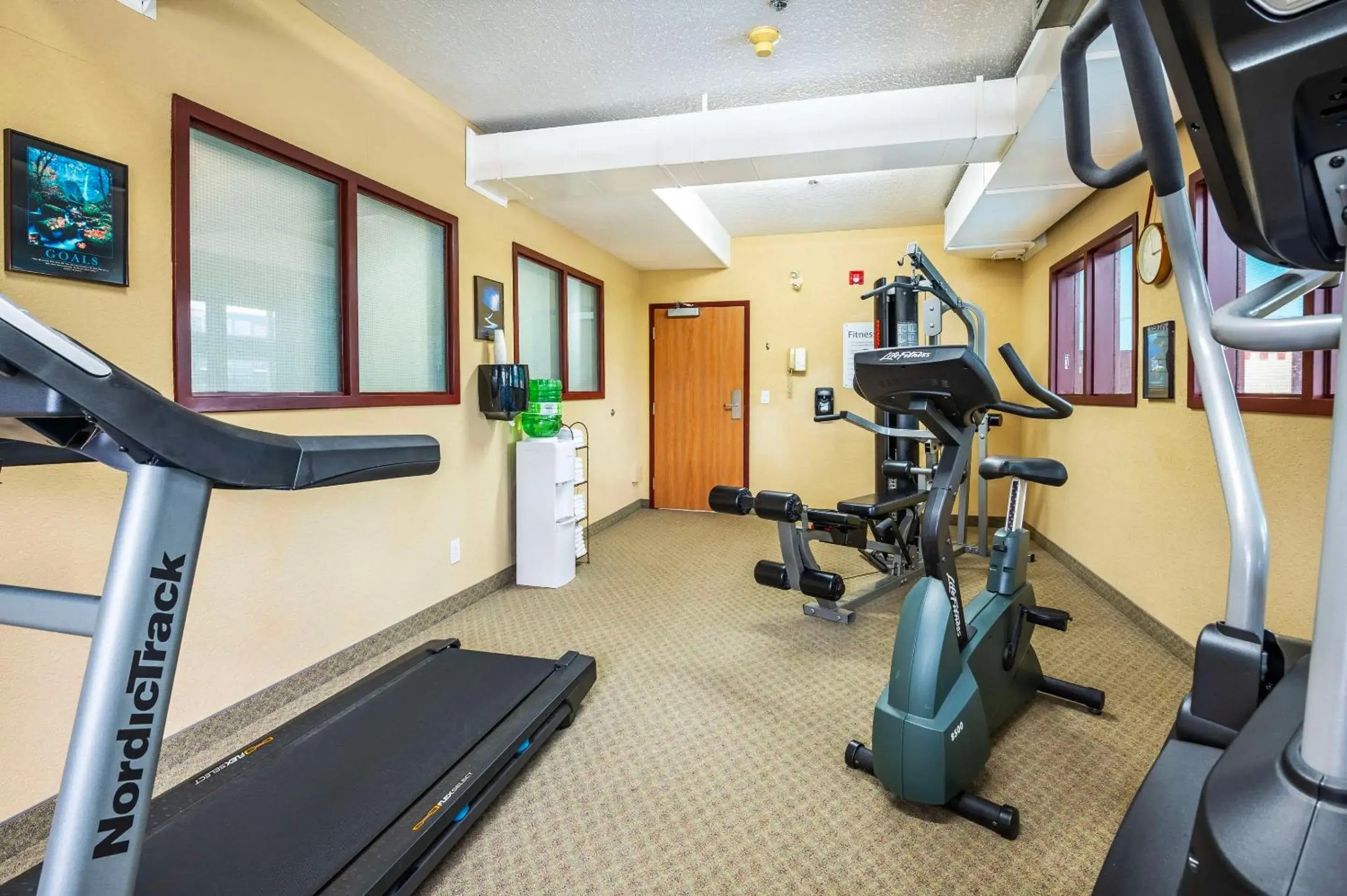 Fitness centre/facilities in Quality Inn & Suites Fitness centre/facilities in Quality Inn & Suites