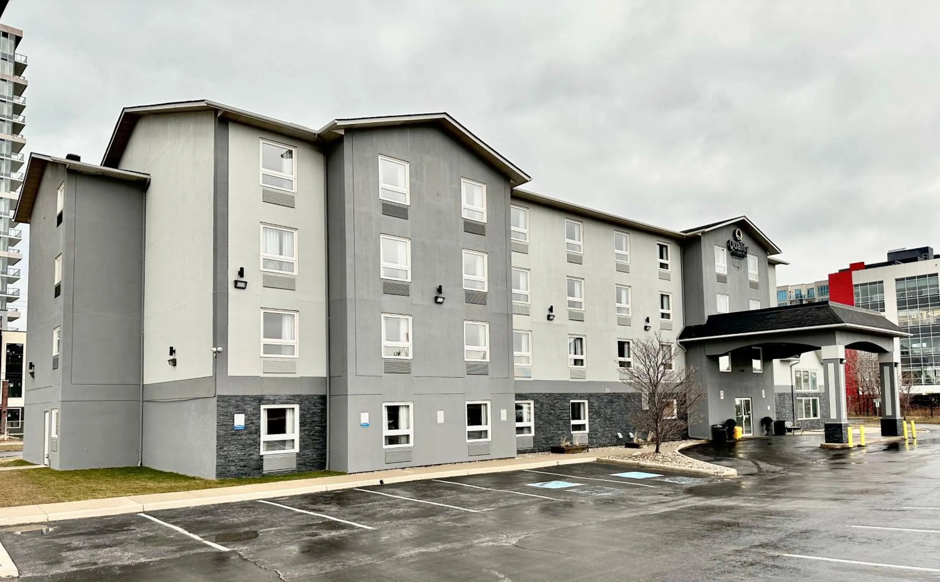 Property building in Quality Inn & Suites