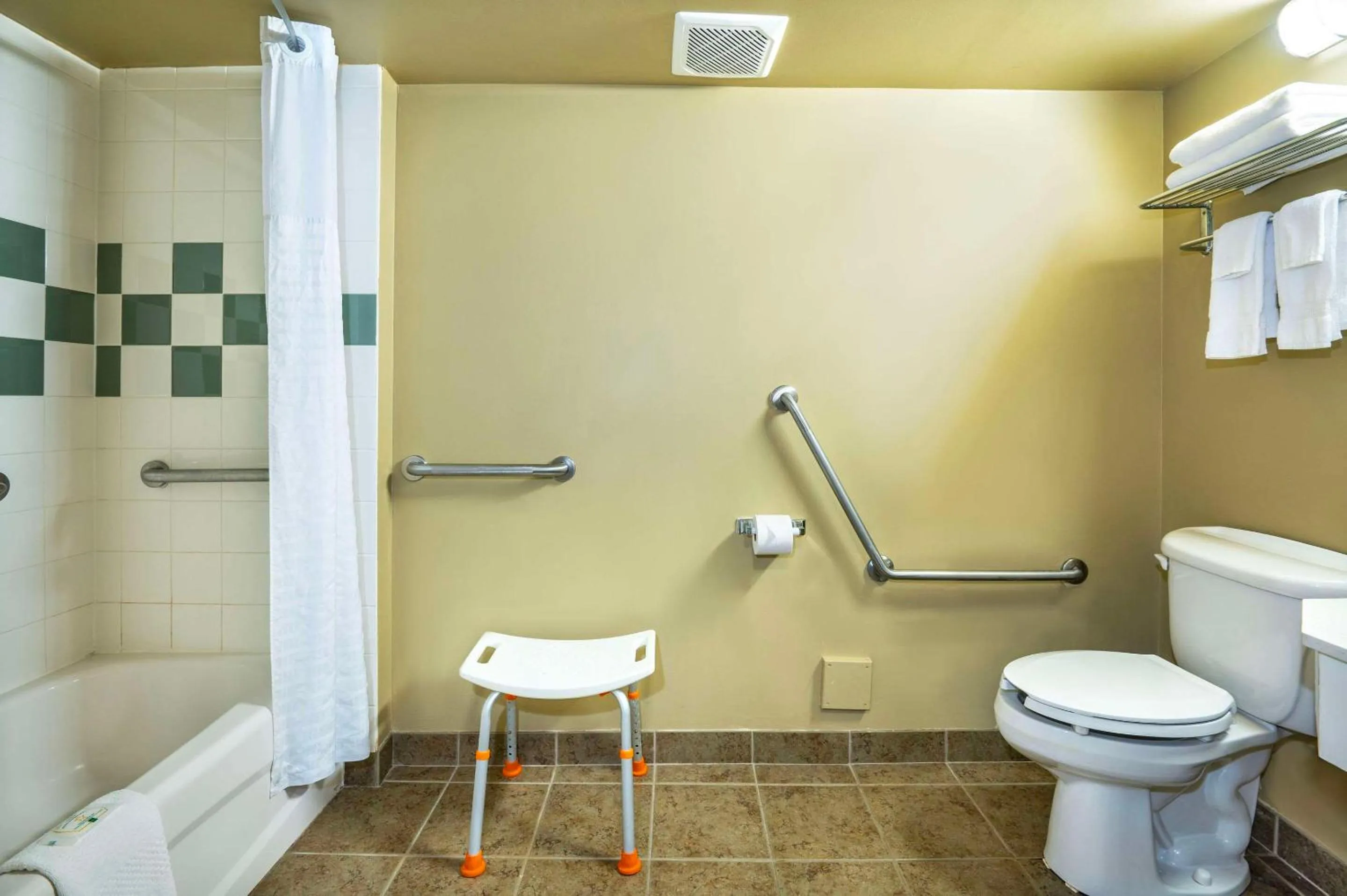 Bedroom in Quality Inn & Suites