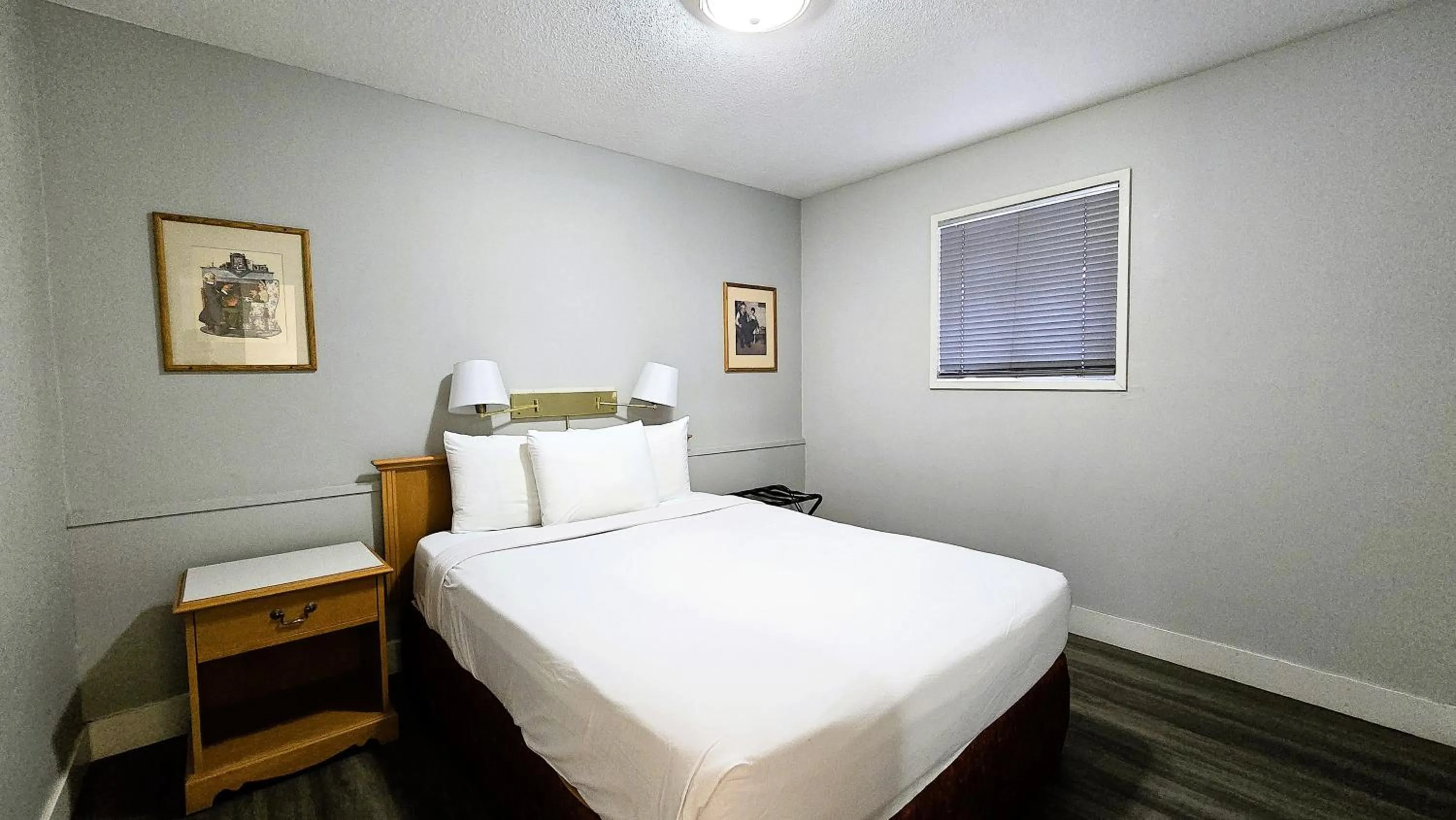 Bedroom in Okanagan Seasons Resort