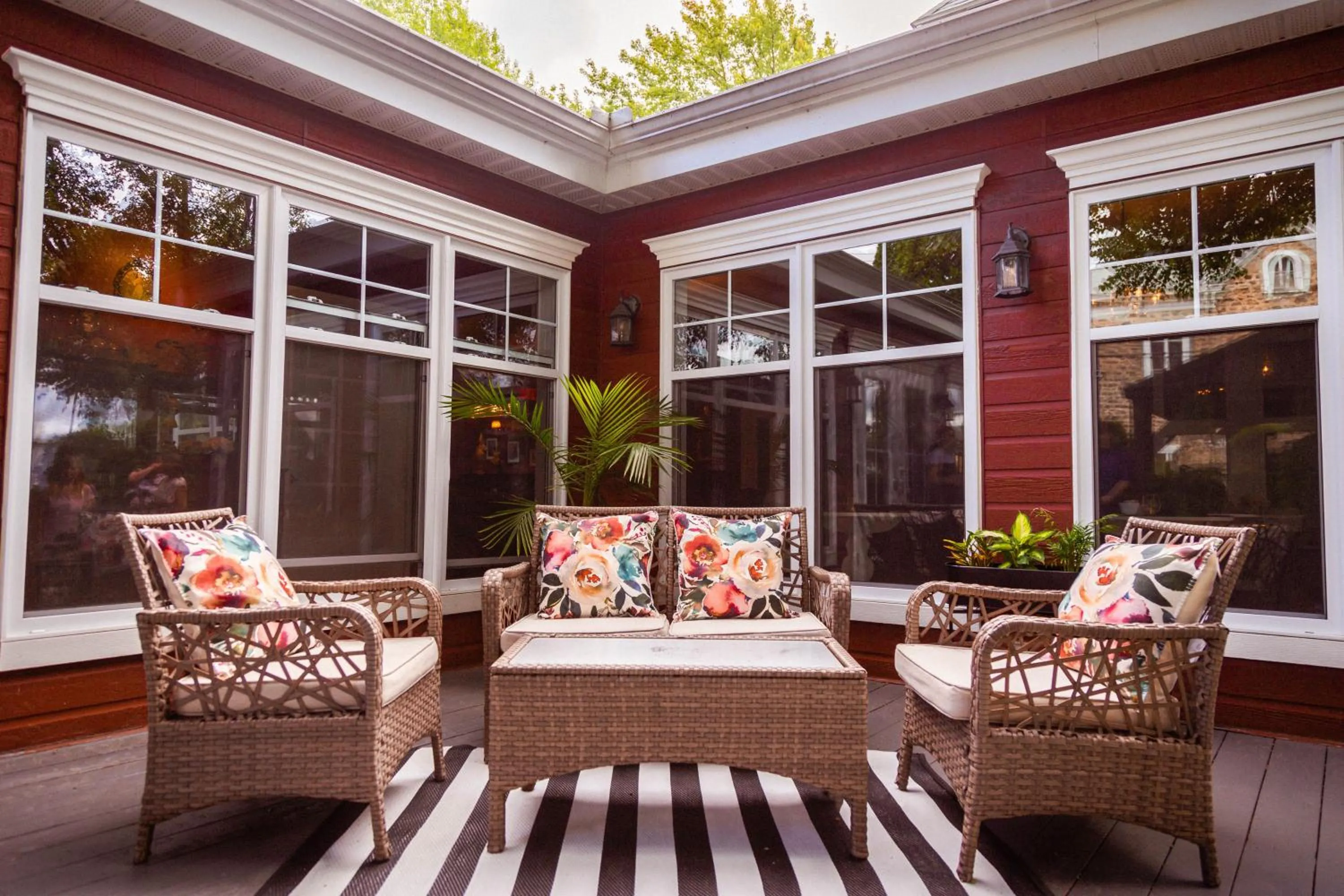 Property building in Manoir Becancourt Hotel