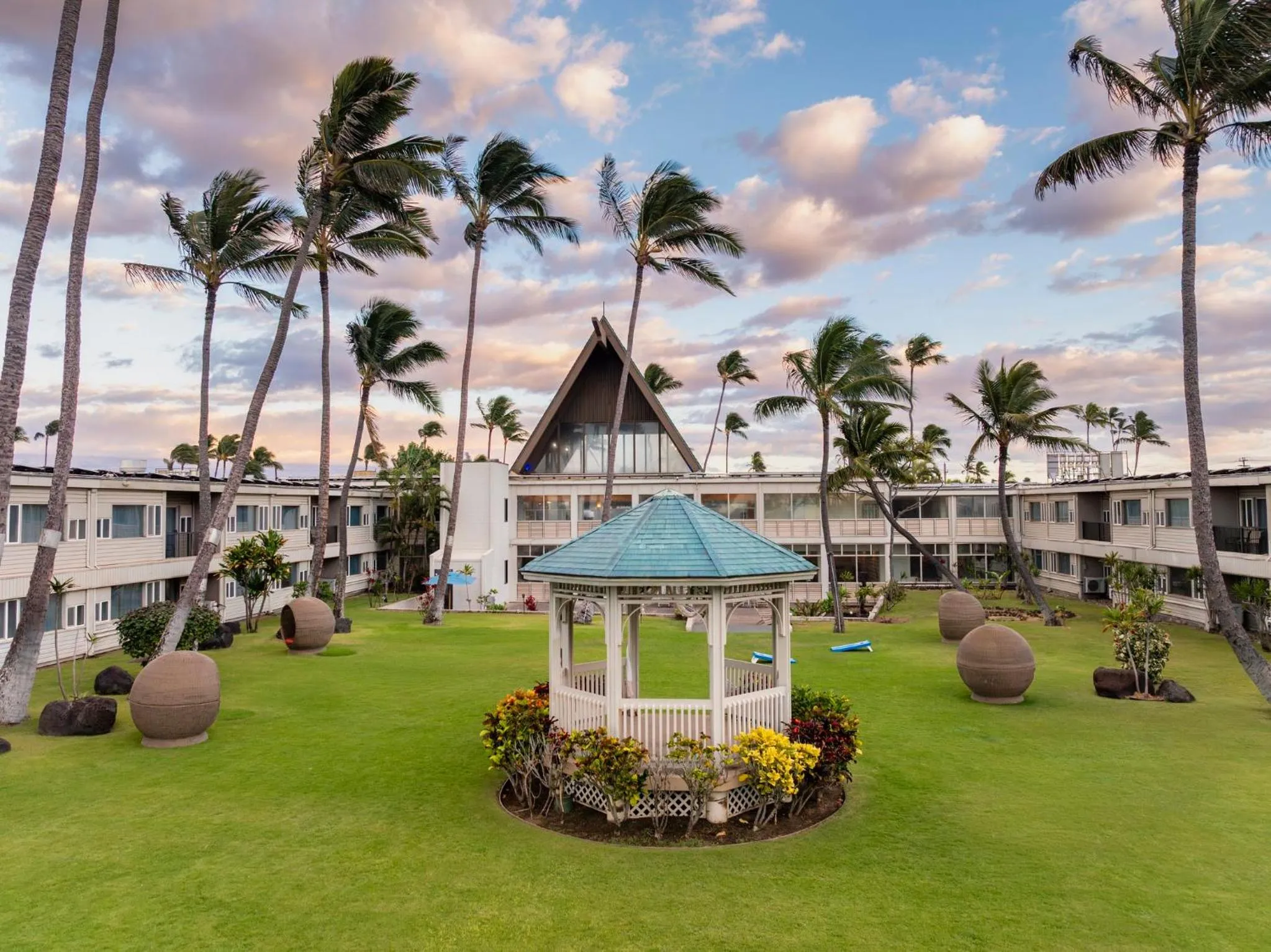 Bird's eye view in Maui Beach Hotel