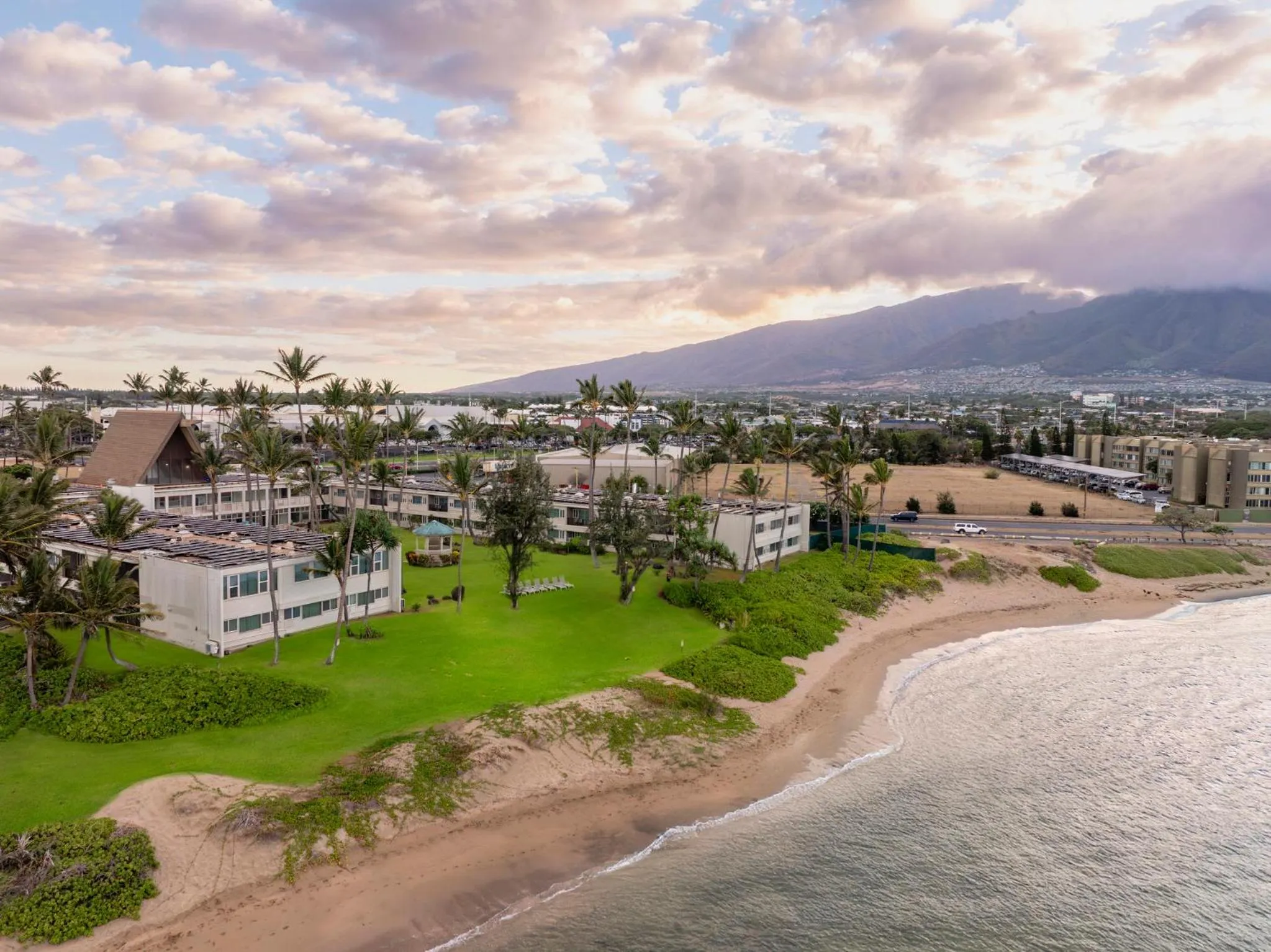 Bird's eye view in Maui Beach Hotel