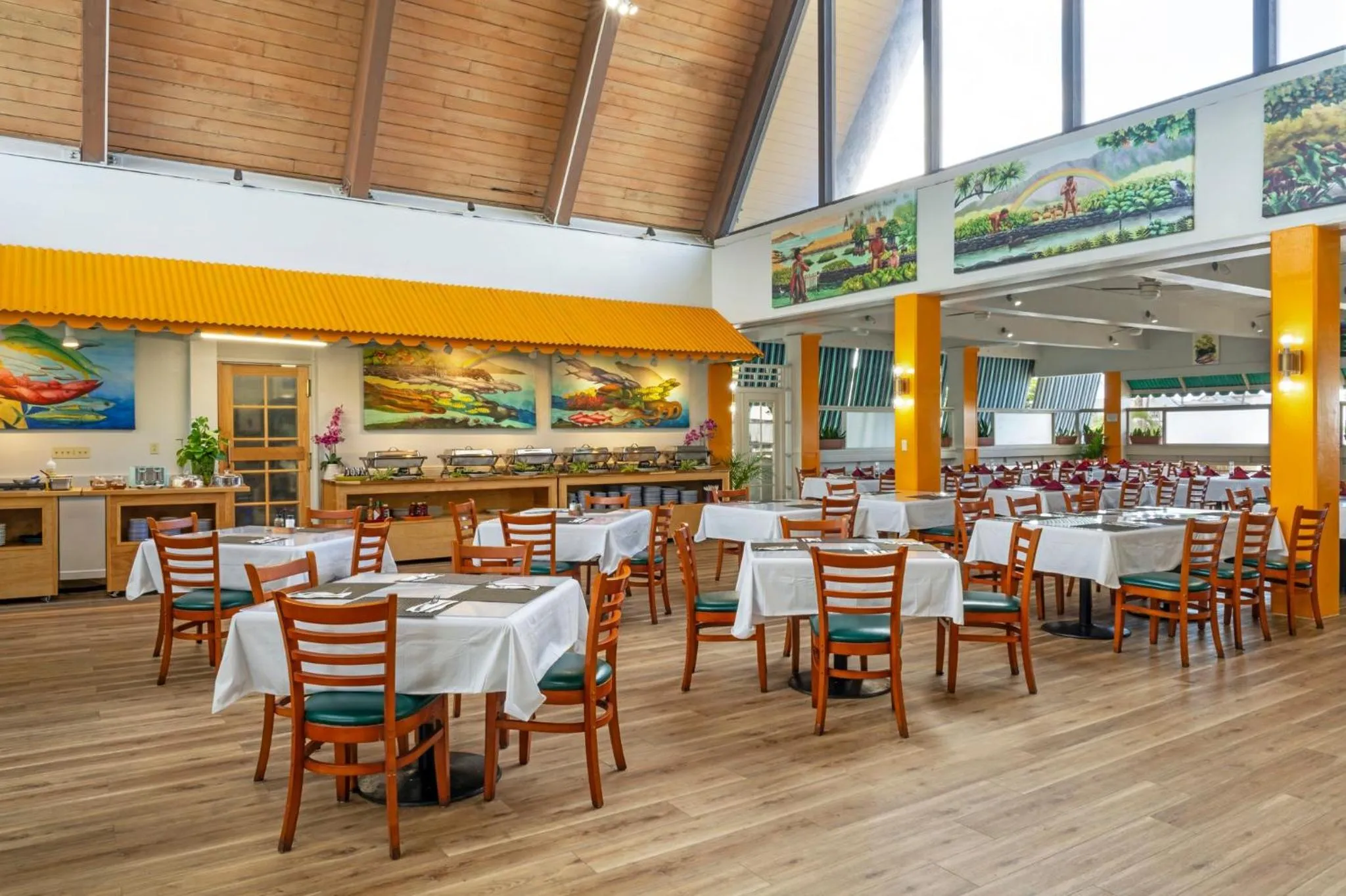 Breakfast in Maui Beach Hotel