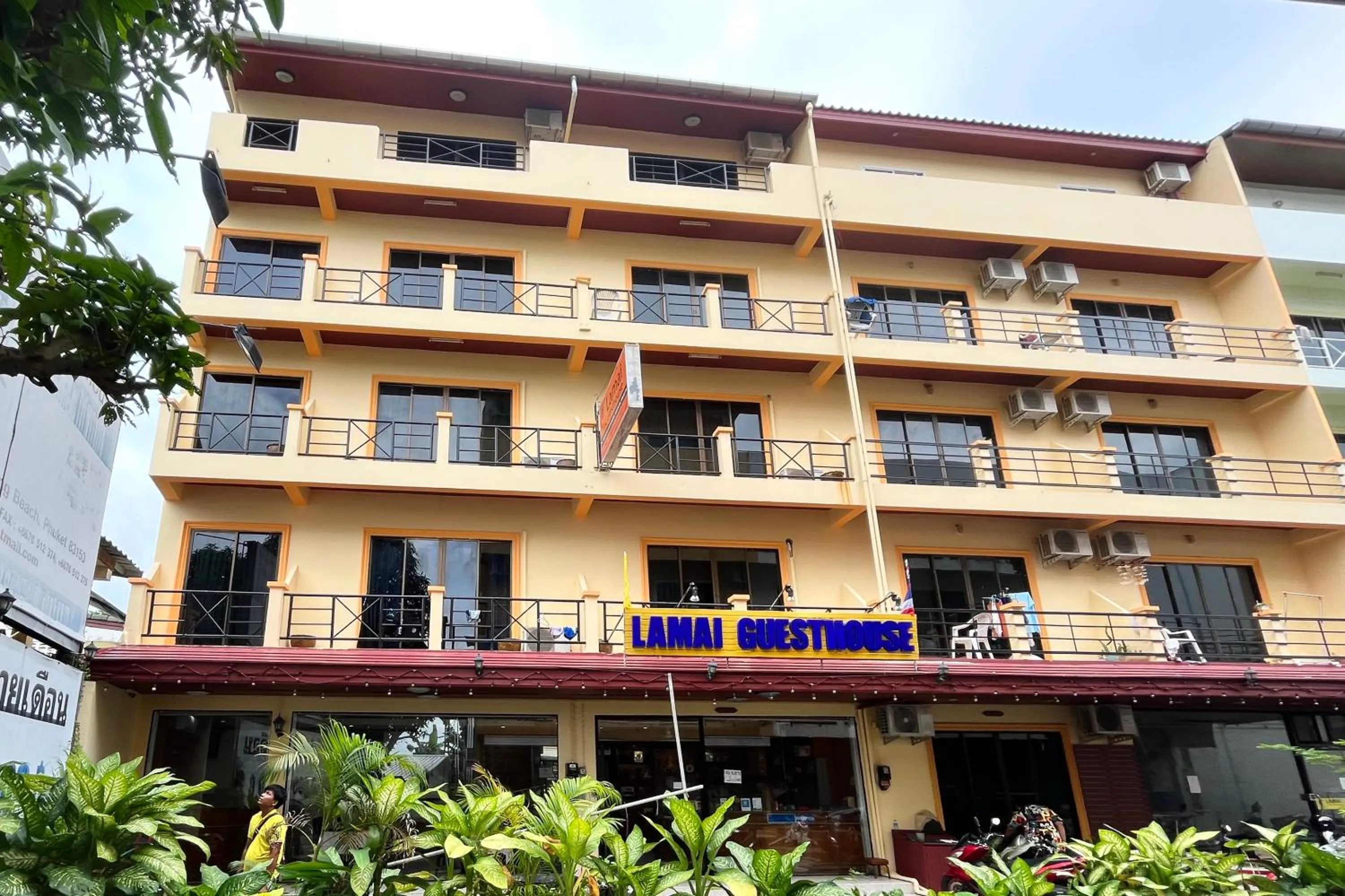 Property building in Lamai Guesthouse