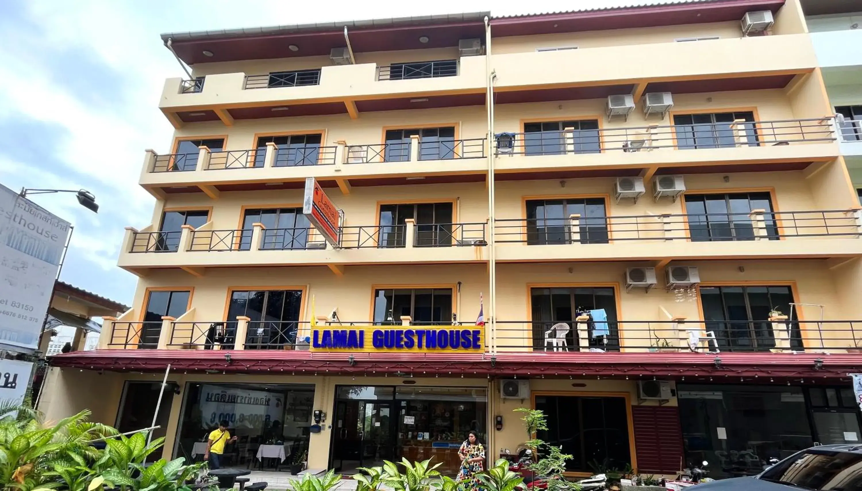 Property building in Patong Lamai Residence Property building in Patong Lamai Residence