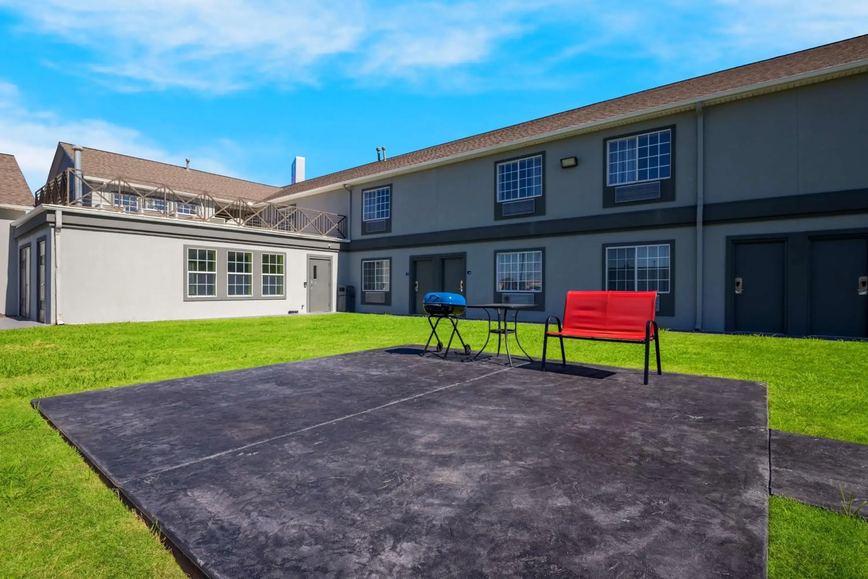 Property building in SureStay Plus Hotel by Best Western Tulsa East Property building in SureStay Plus Hotel by Best Western Tulsa East