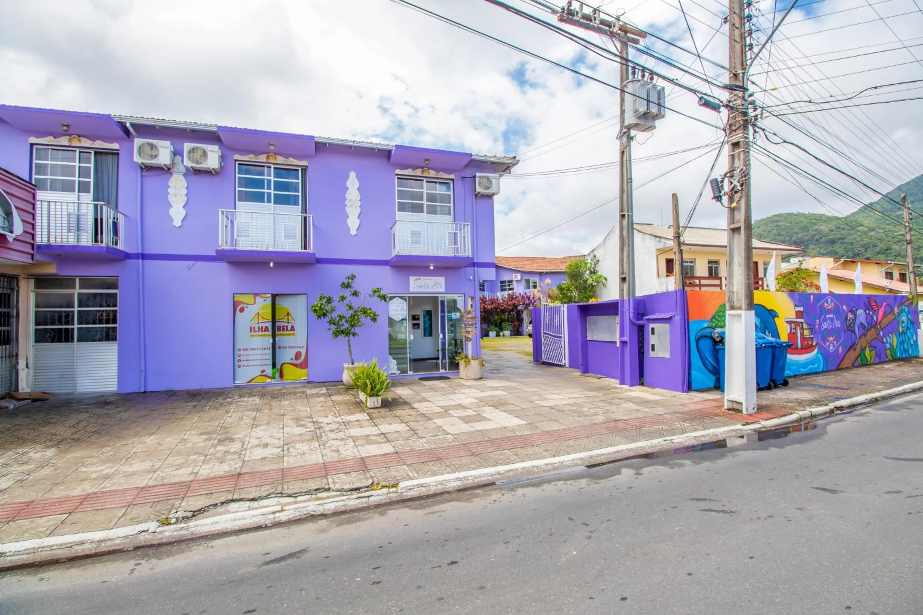 Property building in Pousada Santa Ana