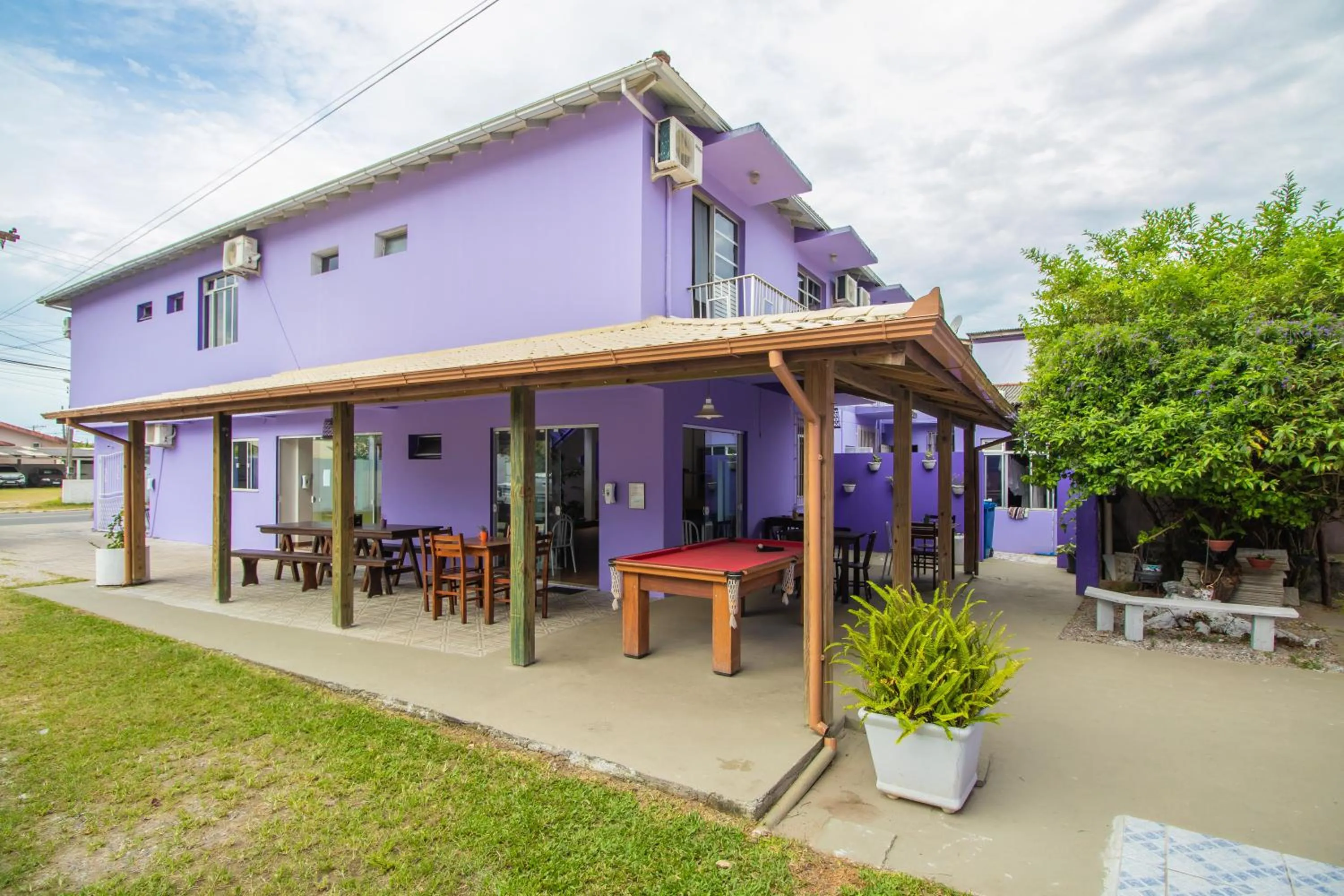 Property building in Pousada Santa Ana