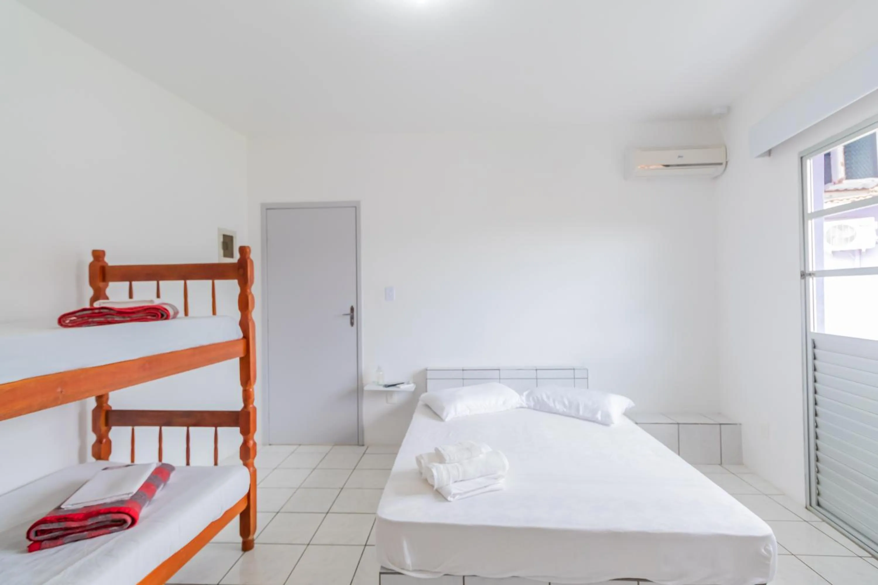 Photo of the whole room, Bed in Pousada Santa Ana