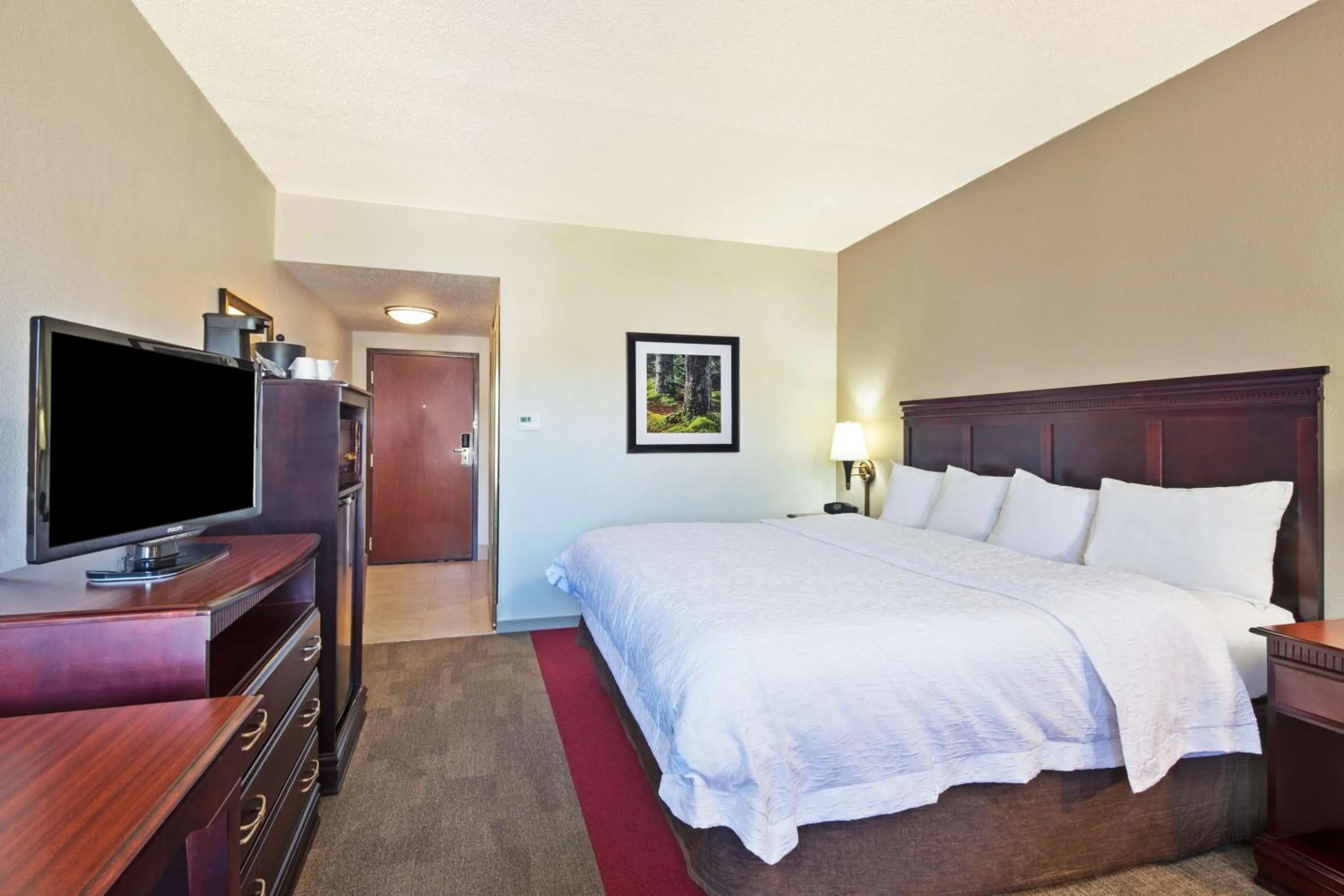 Bed in Hampton Inn Huntington/Barboursville