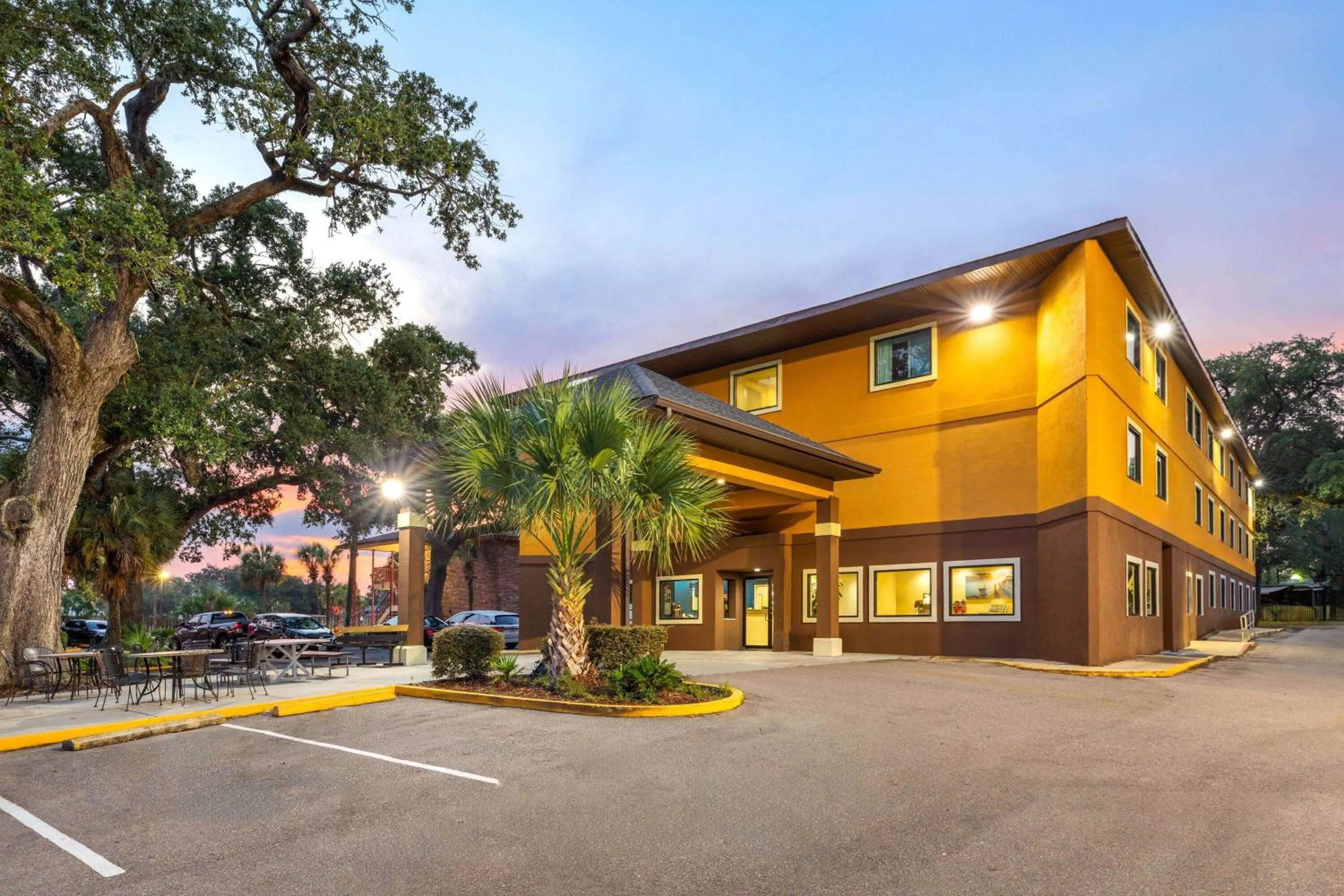 Property building in Days Inn by Wyndham Biloxi Beach