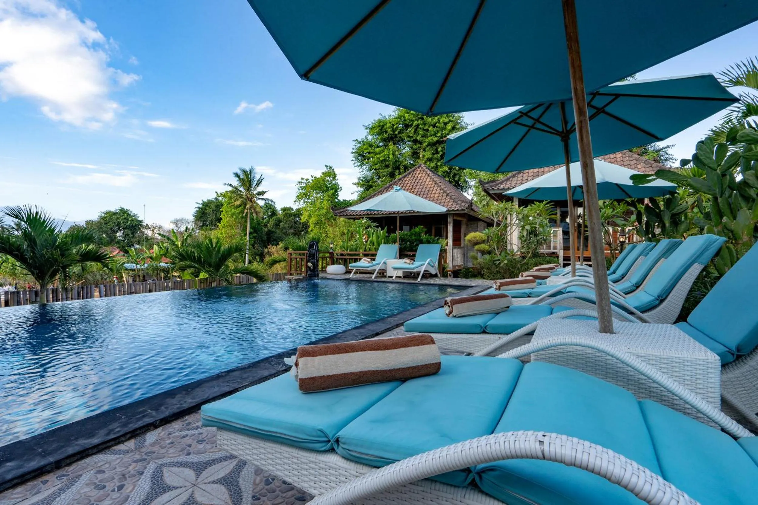 Swimming pool in Bali Nusa Cottage