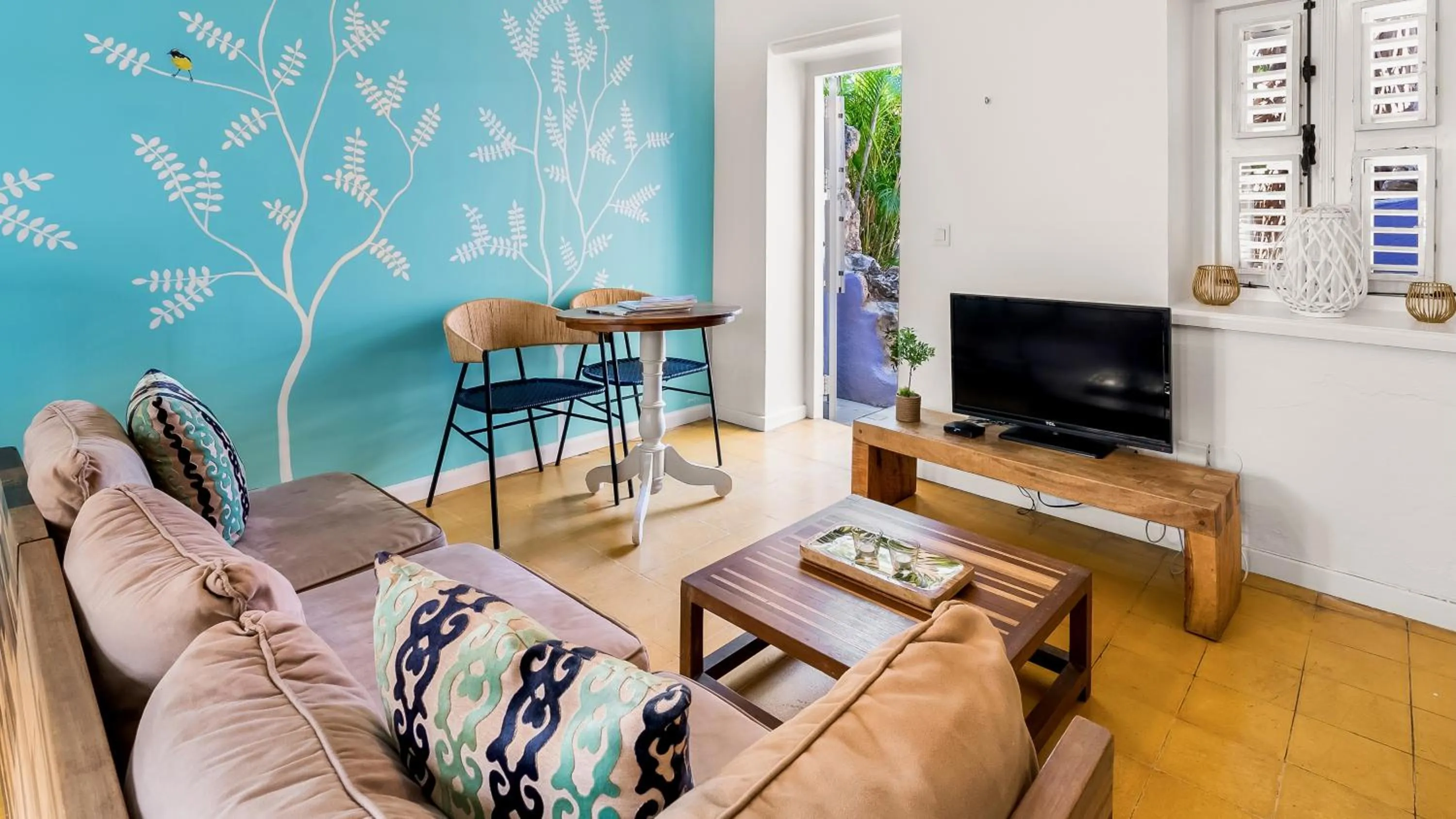 TV and multimedia in Pietermaai Boutique Hotel