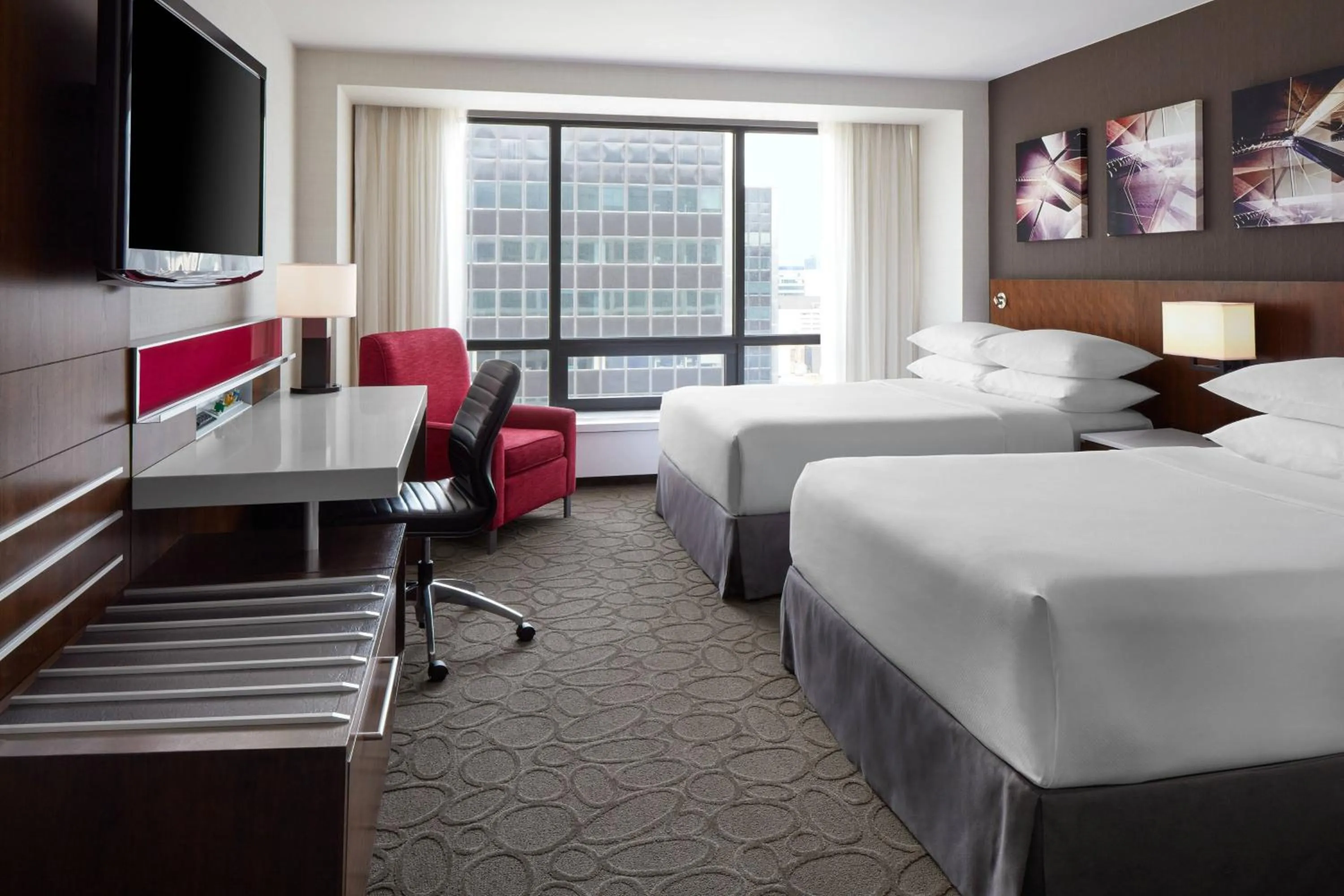 Photo of the whole room, Bed in Delta Hotels by Marriott Ottawa City Centre