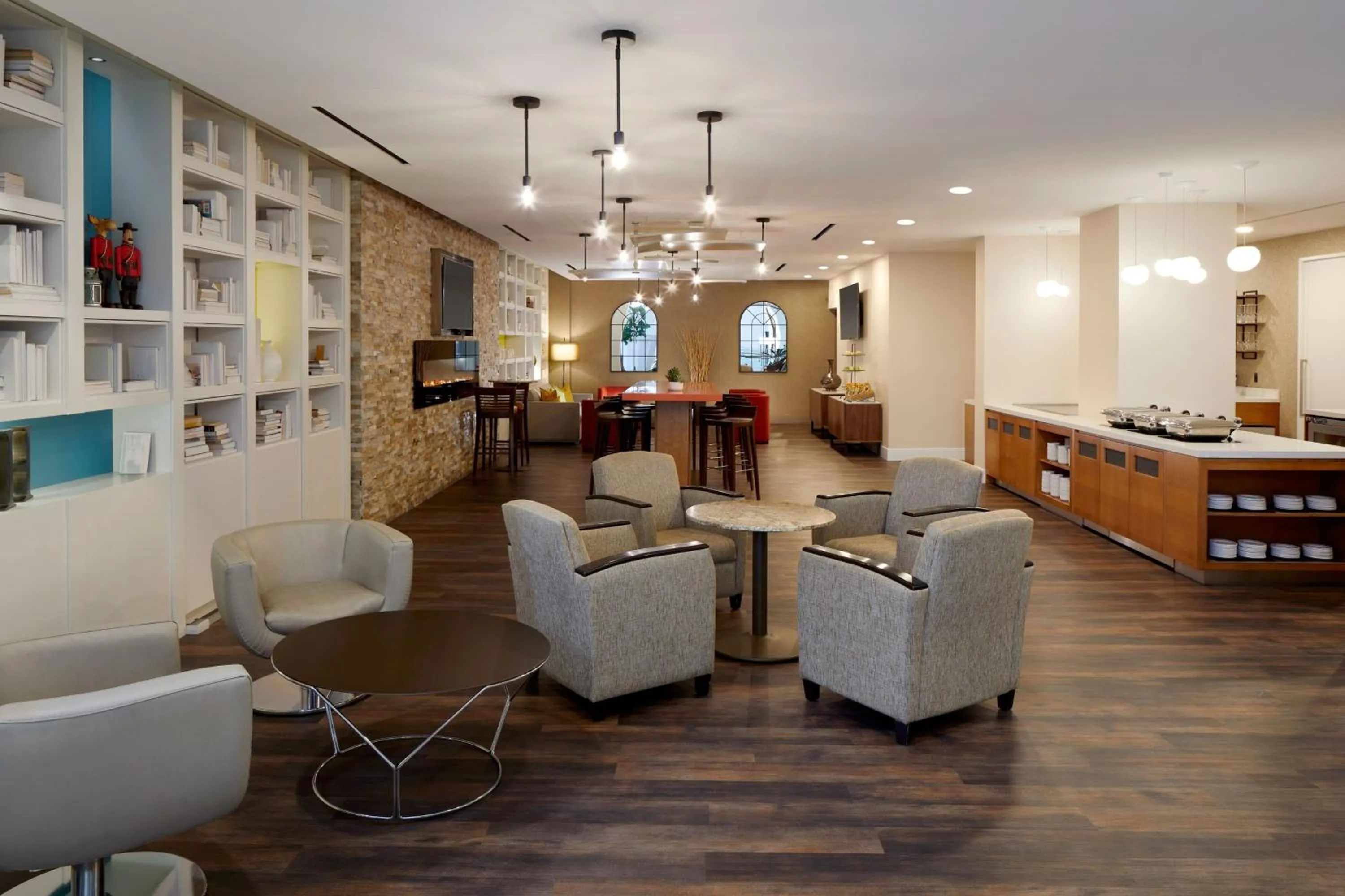 Lounge or bar in Delta Hotels by Marriott Ottawa City Centre