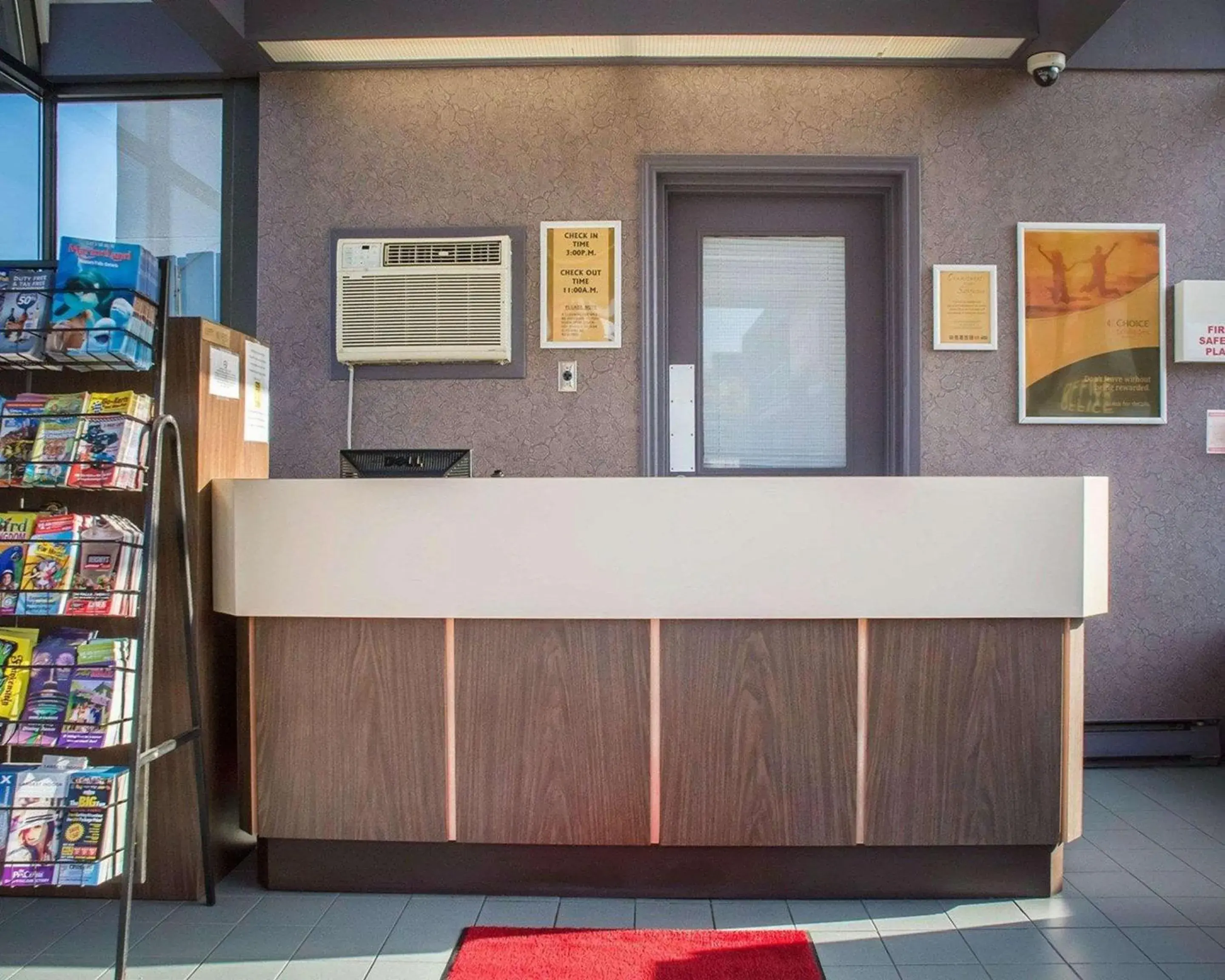 Lobby or reception in Econo Lodge By the Falls Lobby or reception in Econo Lodge By the Falls