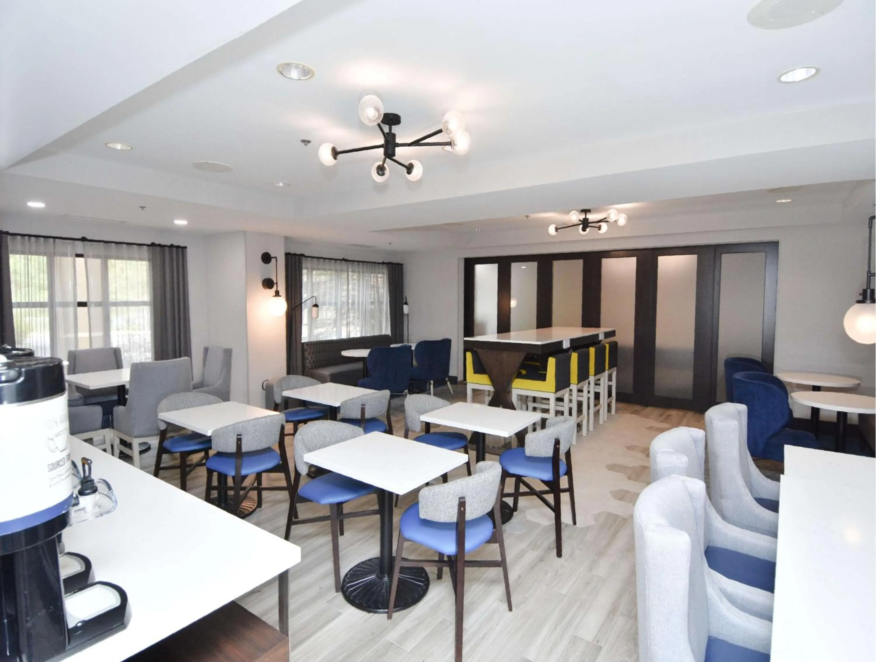 Lobby or reception in Hampton Inn Auburn