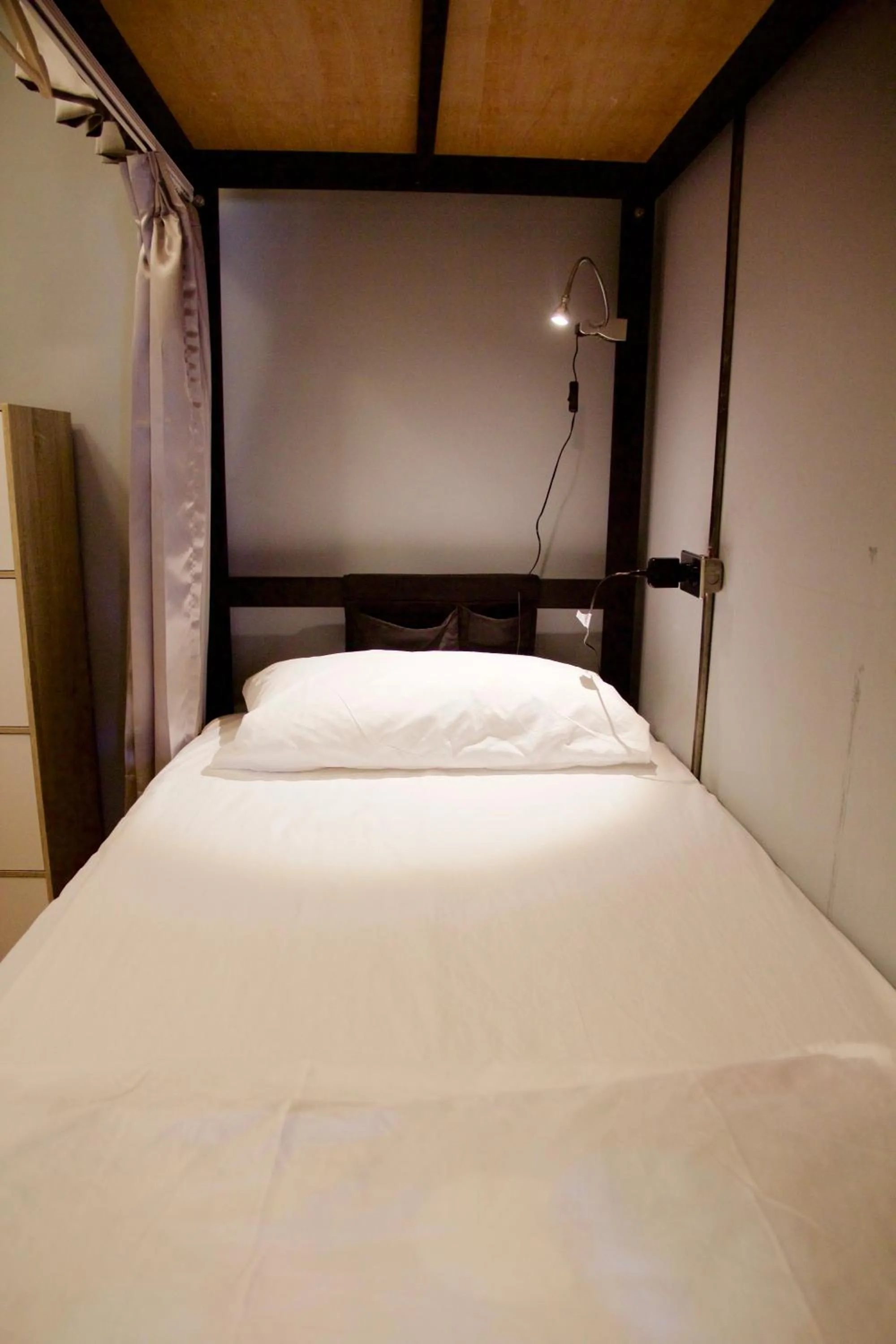 Bed in 4-Bed Mixed Dormitory Room in Stay Liuqiu Diving Hostel