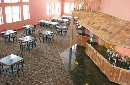 Restaurant/places to eat in Cabins of Mackinac & Lodge Restaurant/places to eat in Cabins of Mackinac & Lodge