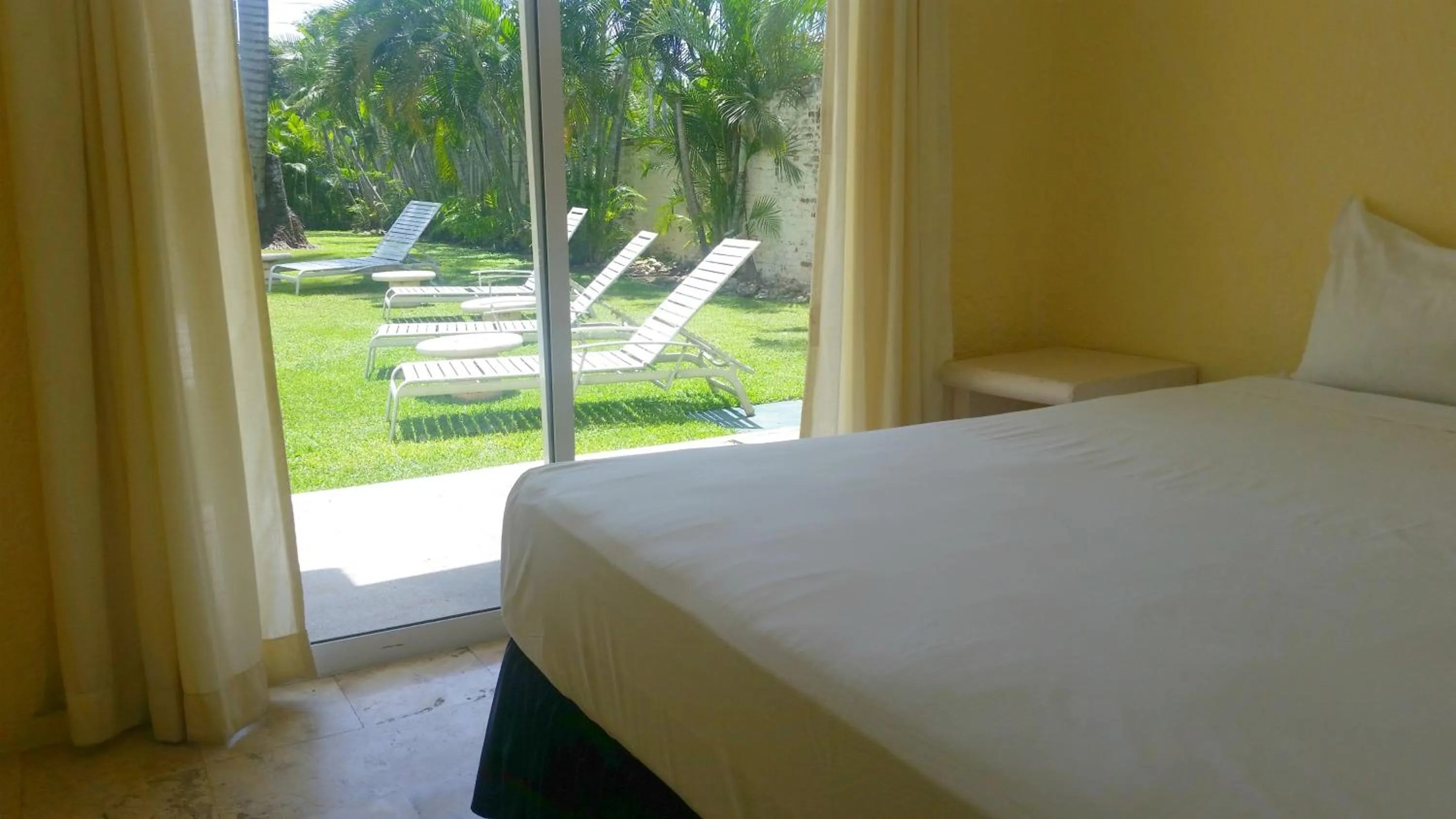 Bedroom, Bed in Hotel Villamar Princesa Suites