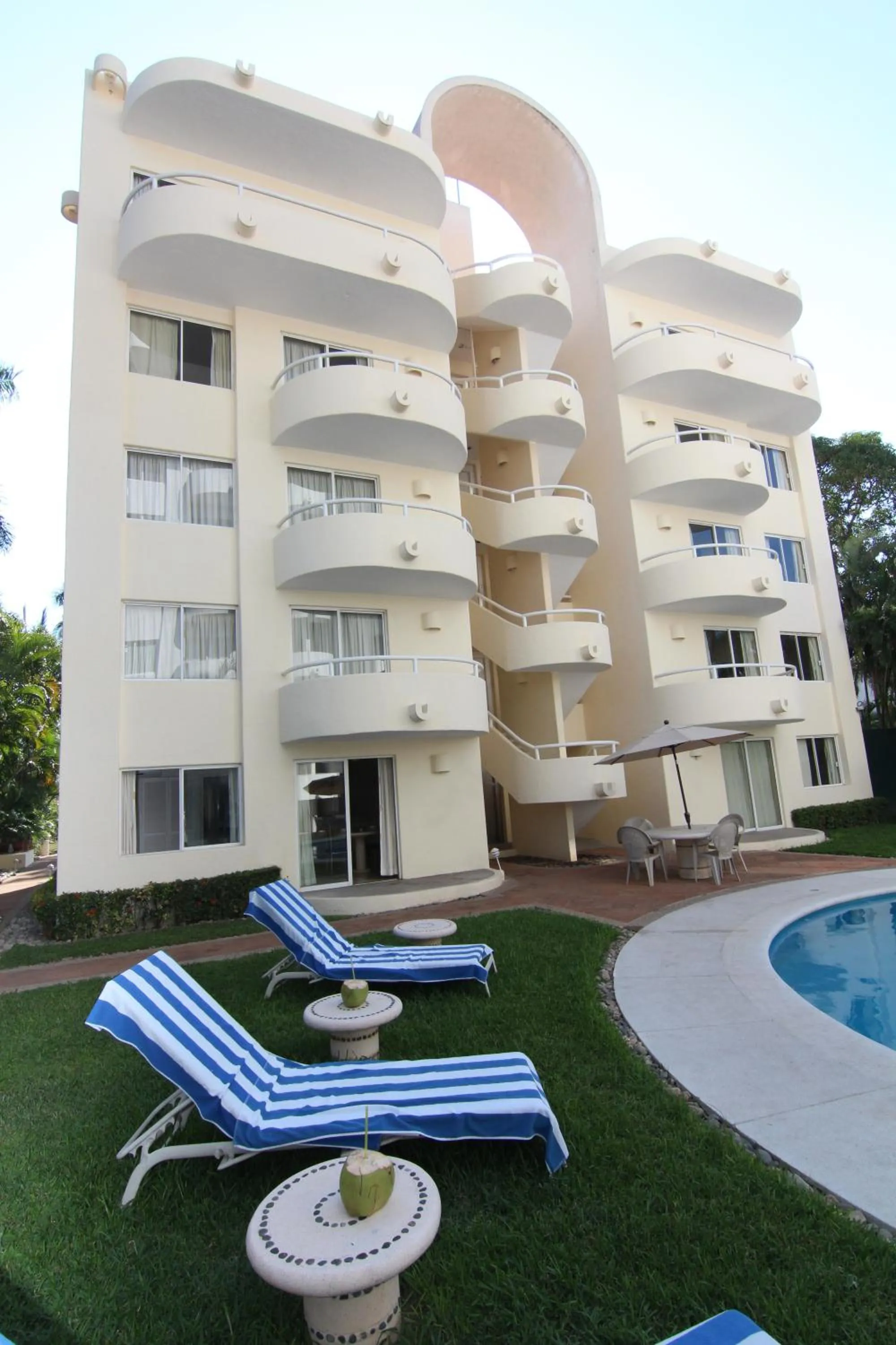 Property building in Hotel Villamar Princesa Suites