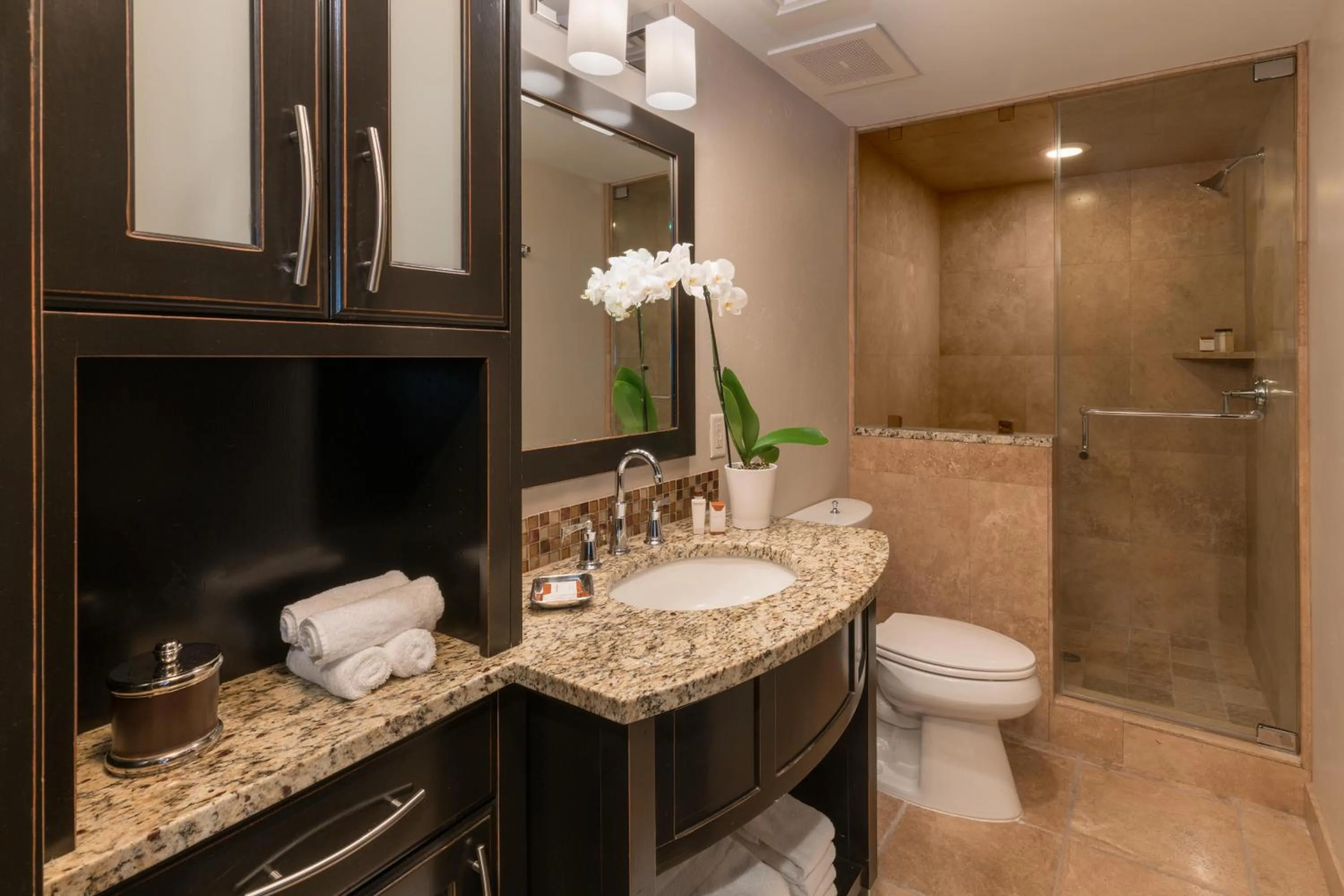 Bathroom in Waldorf Astoria Park City