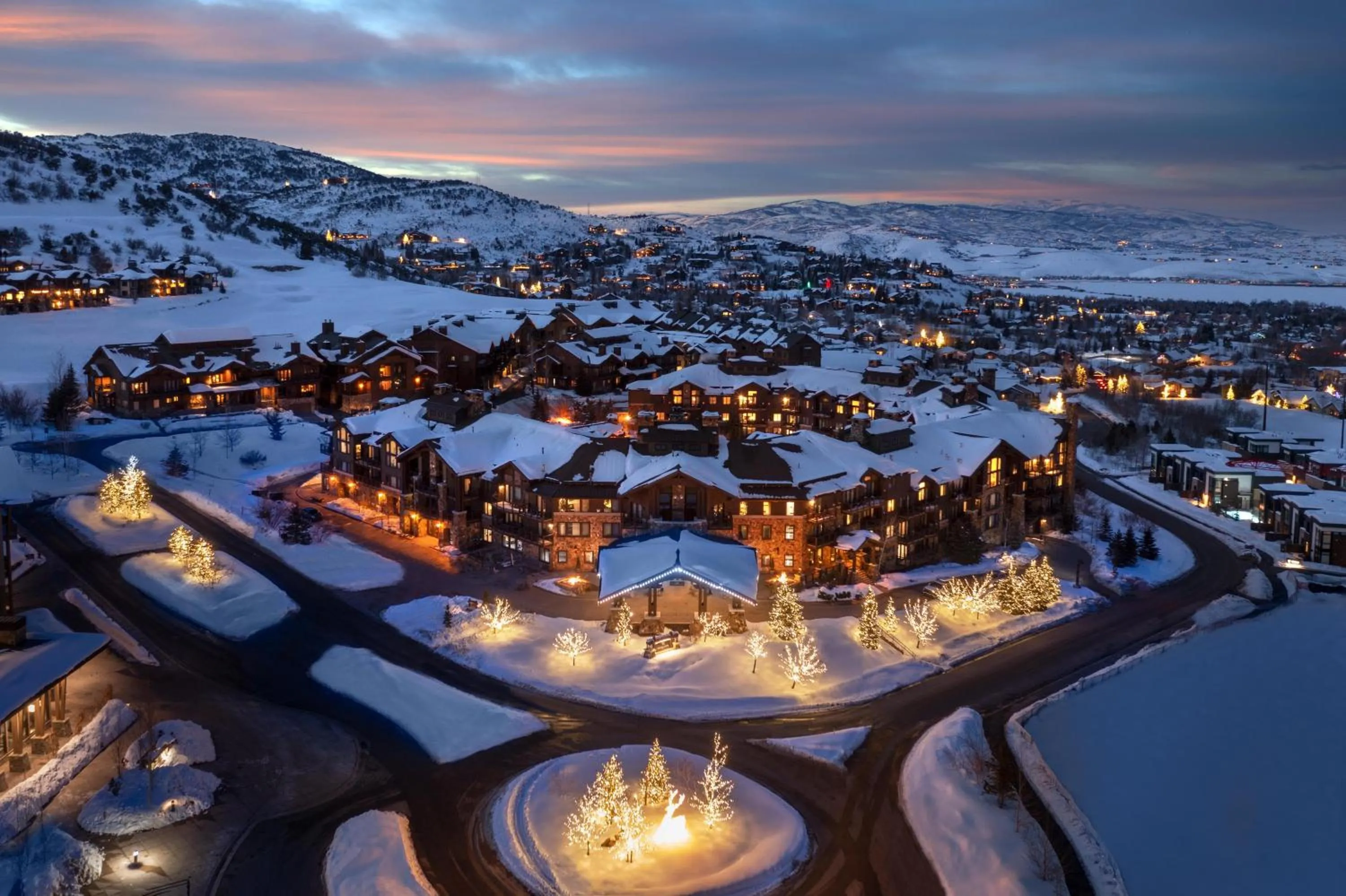 Property building in Waldorf Astoria Park City