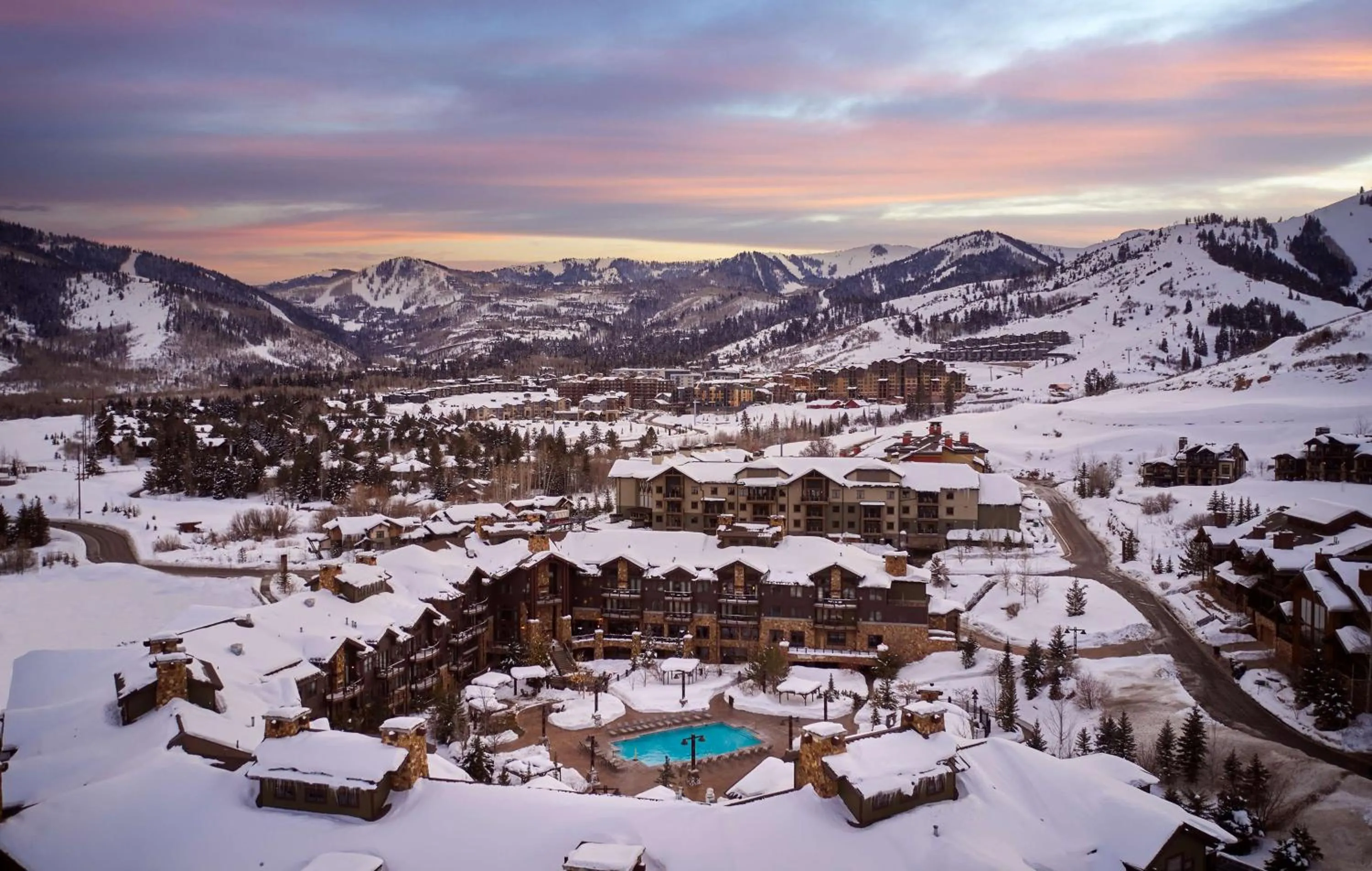 Property building in Waldorf Astoria Park City