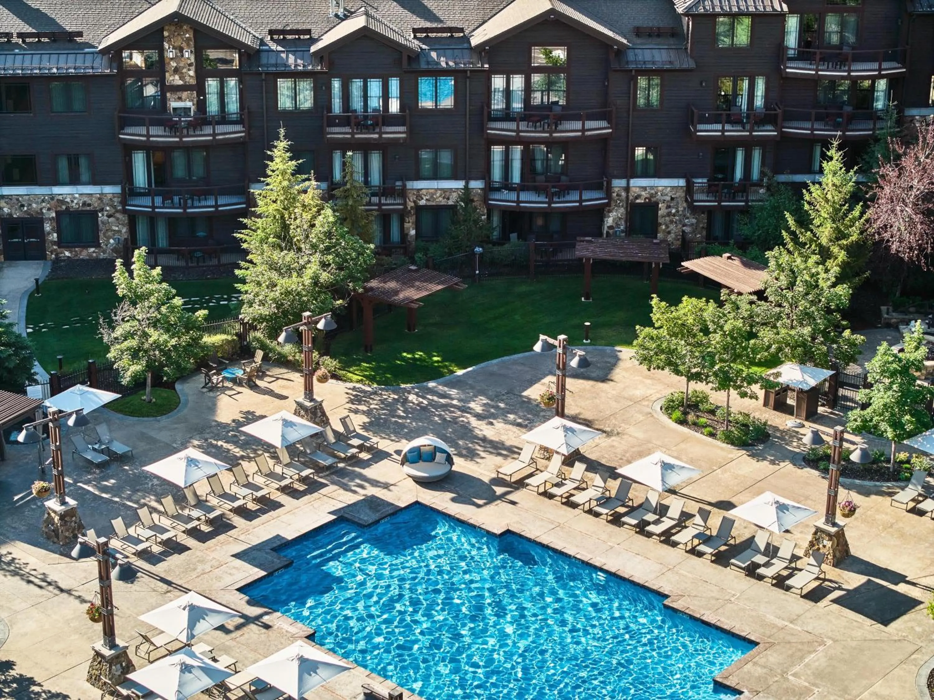 Pool view in Waldorf Astoria Park City