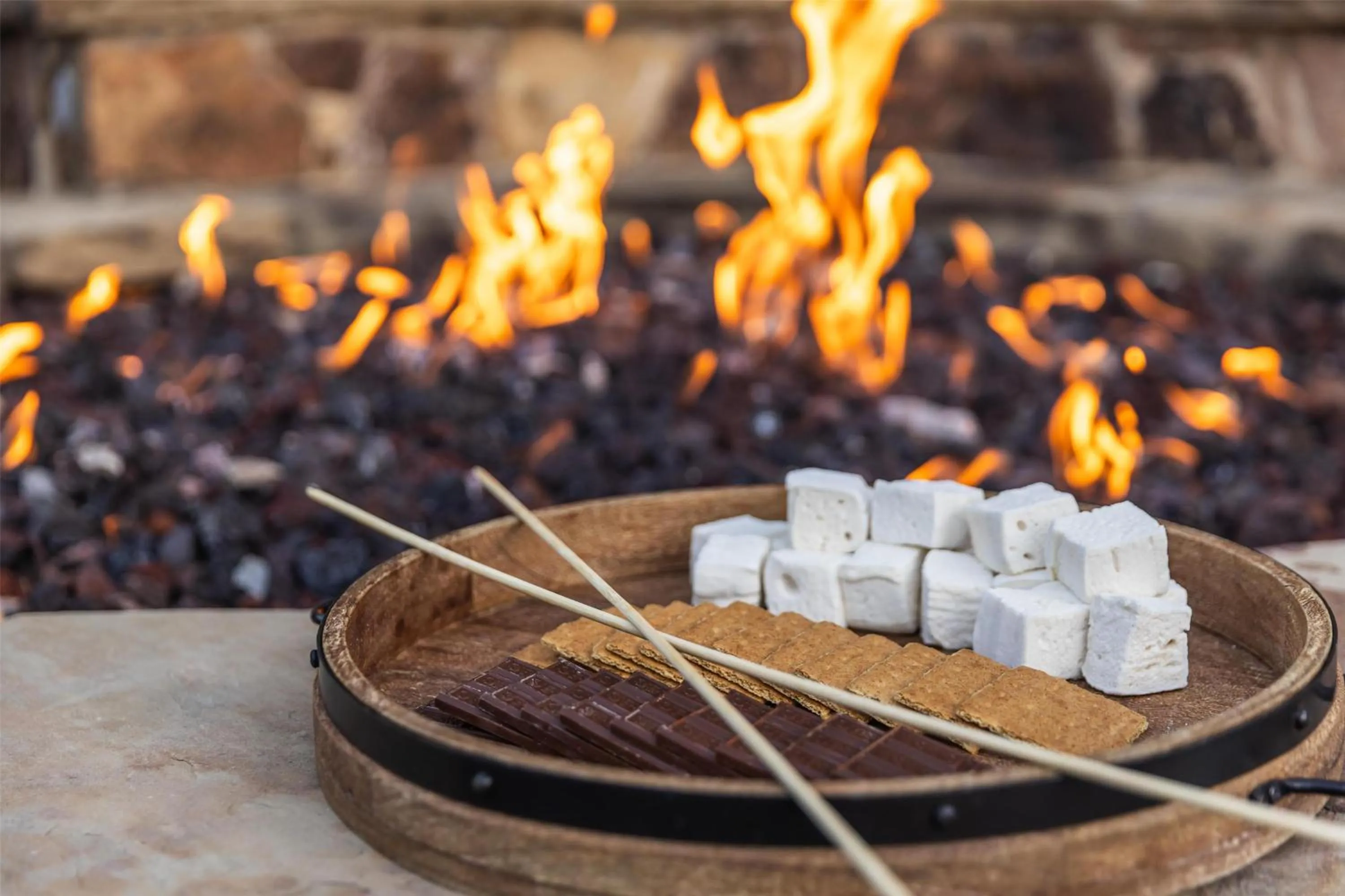 Lounge or bar in Waldorf Astoria Park City