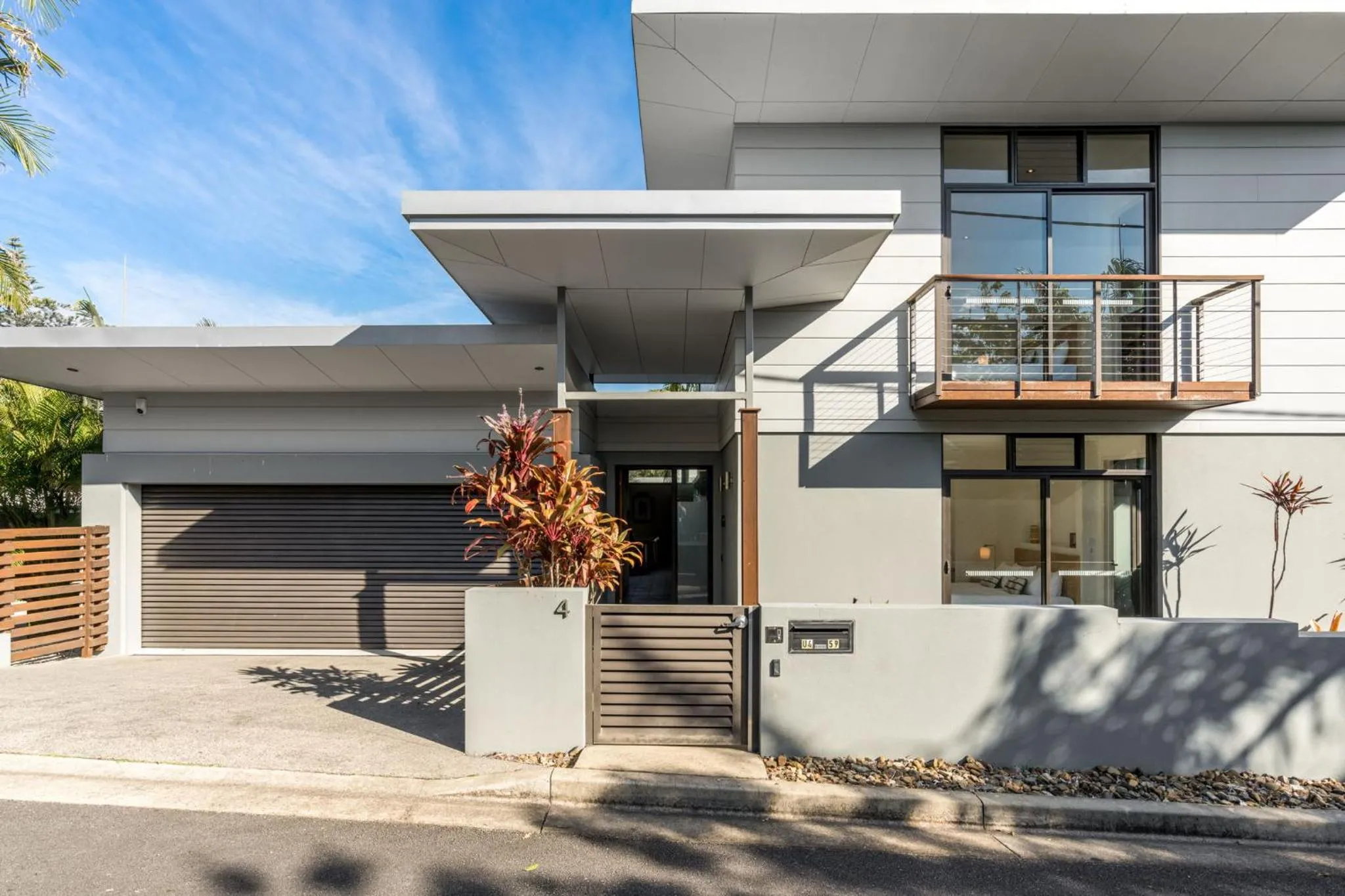 Property building in Byron Lux Beach Houses