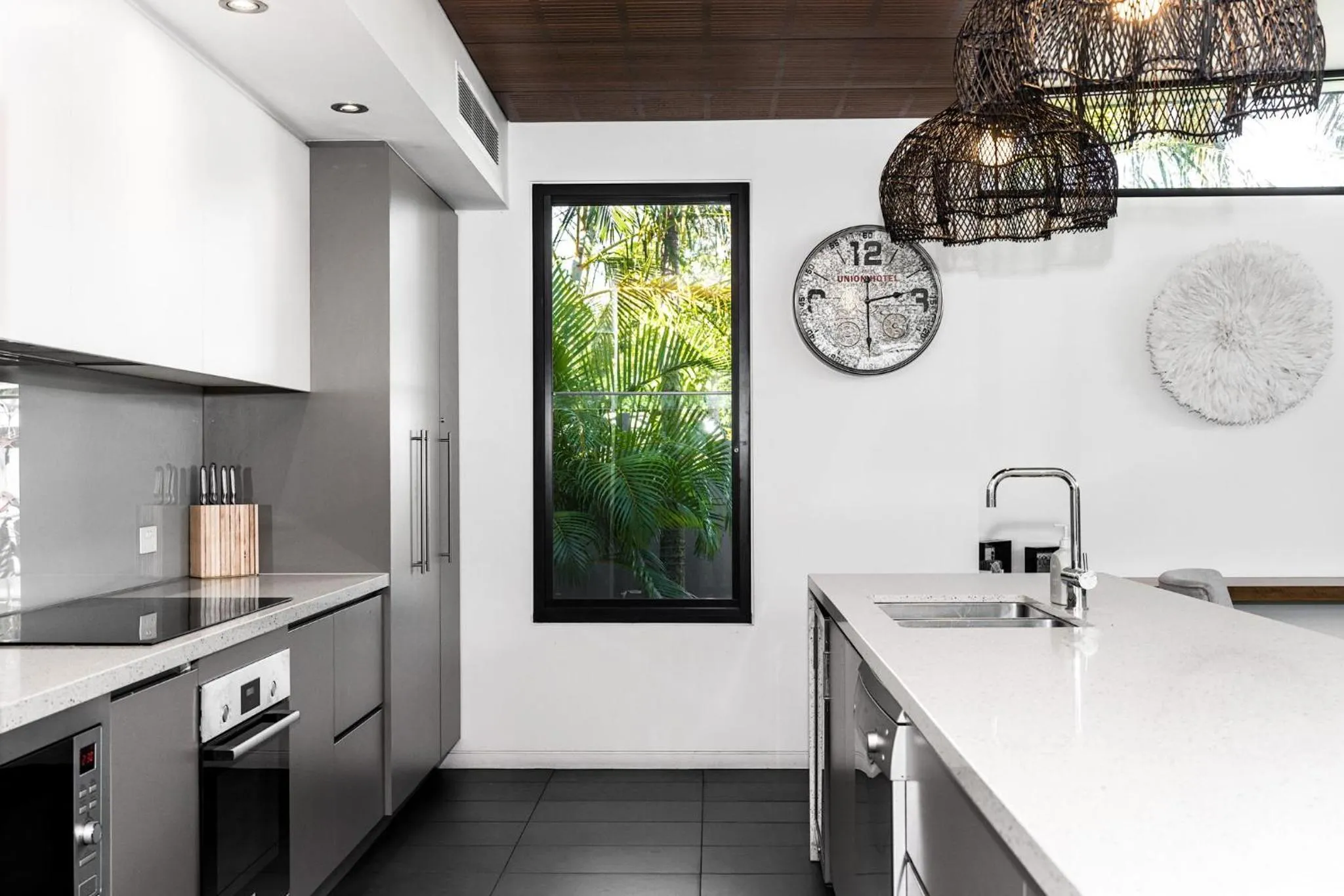 Kitchen or kitchenette in Byron Lux Beach Houses
