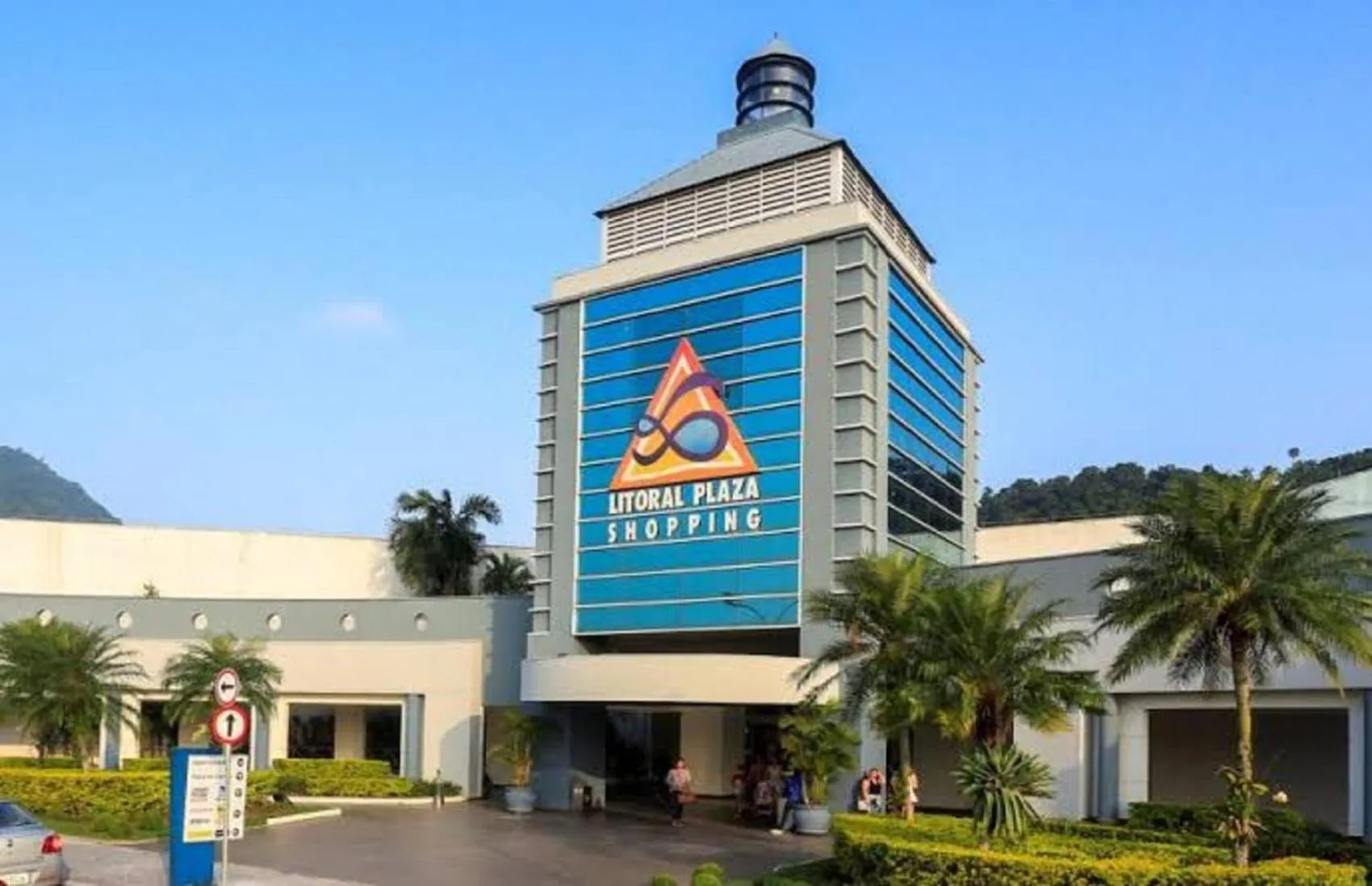 Nearby landmark in Apê Temporada Praia Grande SP Completo com Piscina, Churrasqueira, Estacionamento