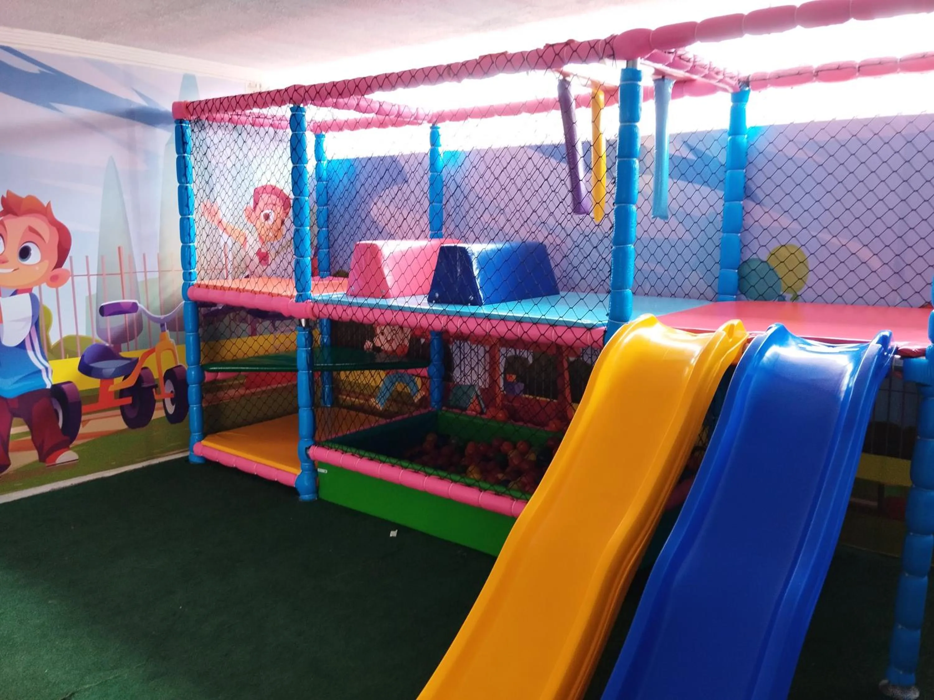 Children play ground in Apê Temporada Praia Grande SP Completo com Piscina, Churrasqueira, Estacionamento