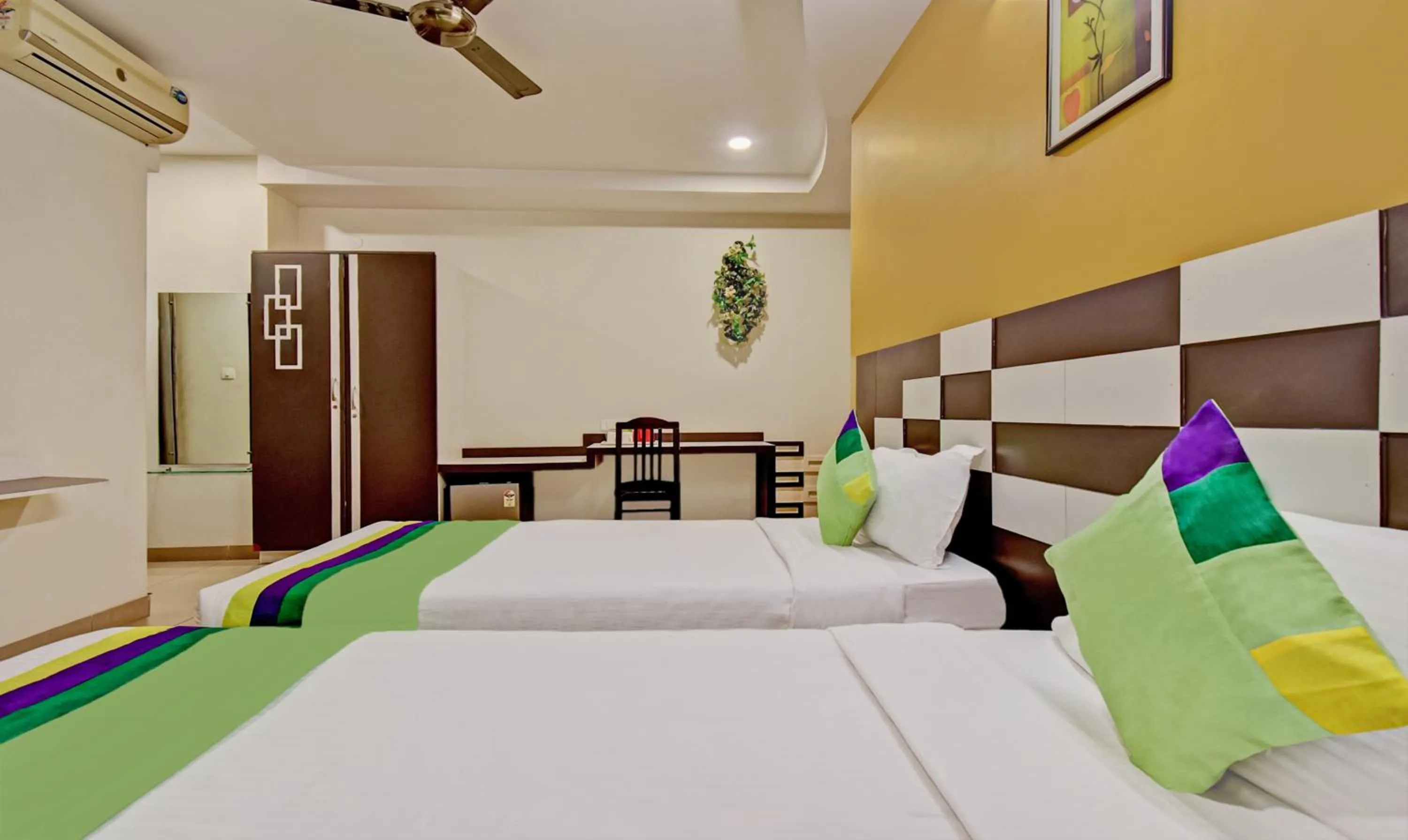 Bedroom, Bed in Treebo Raj Elegance Manyata Tech Park