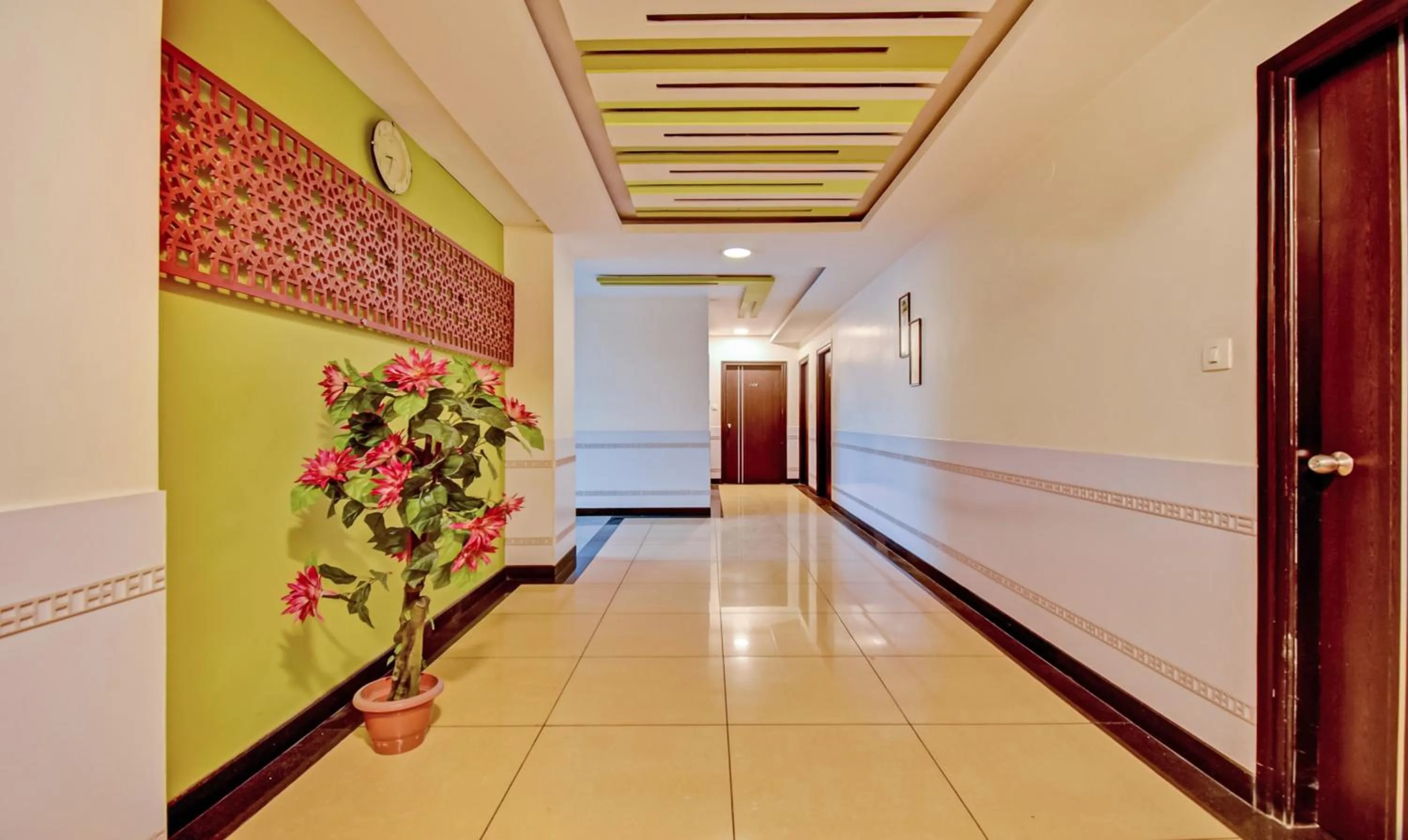 Lobby or reception in Treebo Raj Elegance Manyata Tech Park