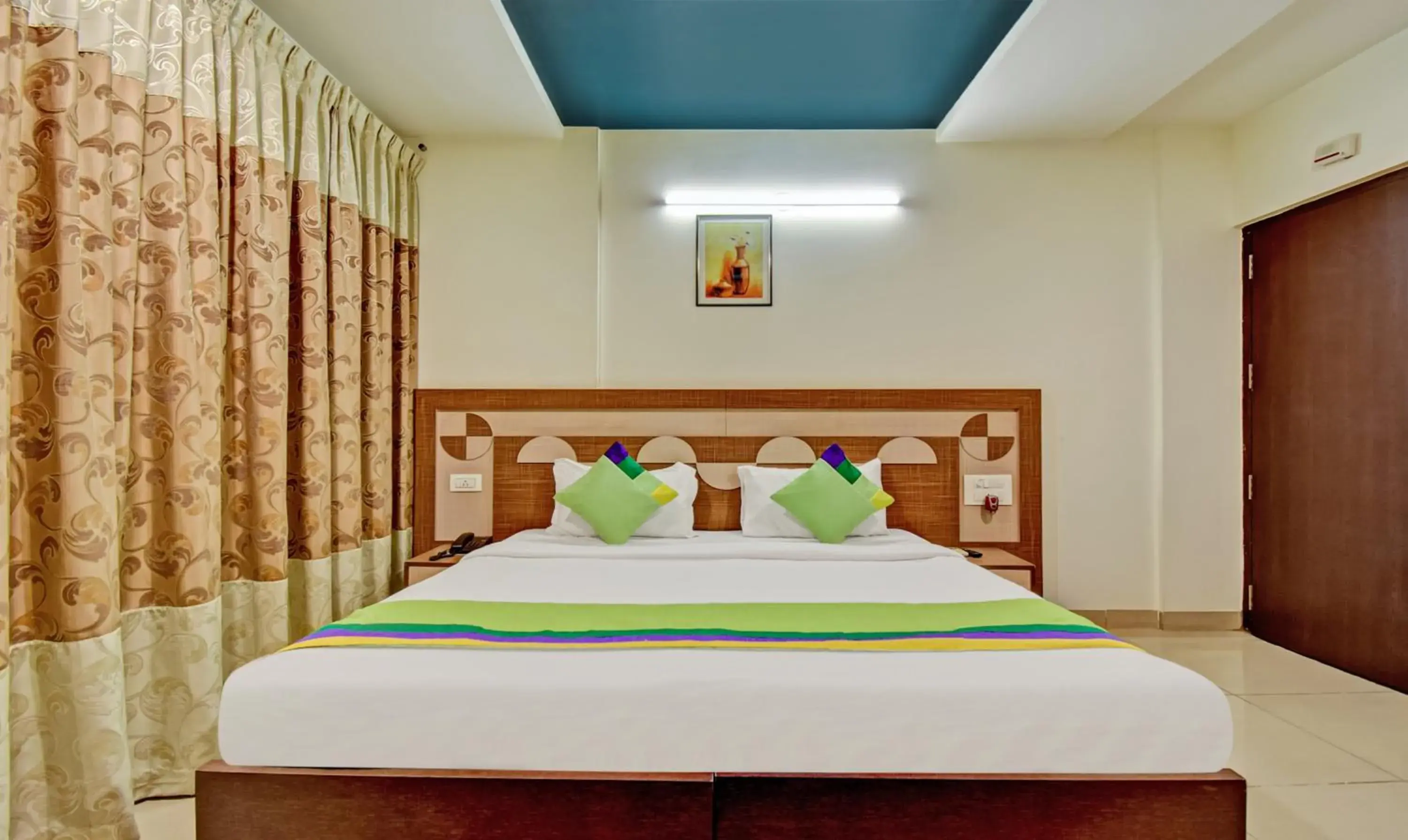Bedroom, Bed in Treebo Raj Elegance Manyata Tech Park Bedroom, Bed in Treebo Raj Elegance Manyata Tech Park