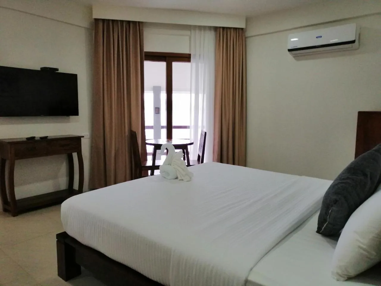 Bed in Nirvana Resort Puerto Galera