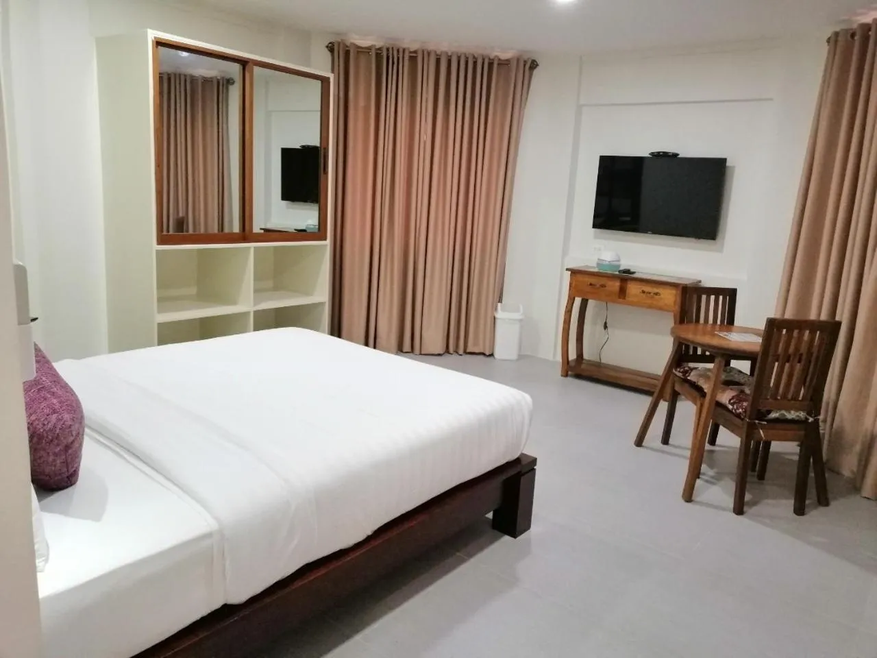 Bed in Nirvana Resort Puerto Galera