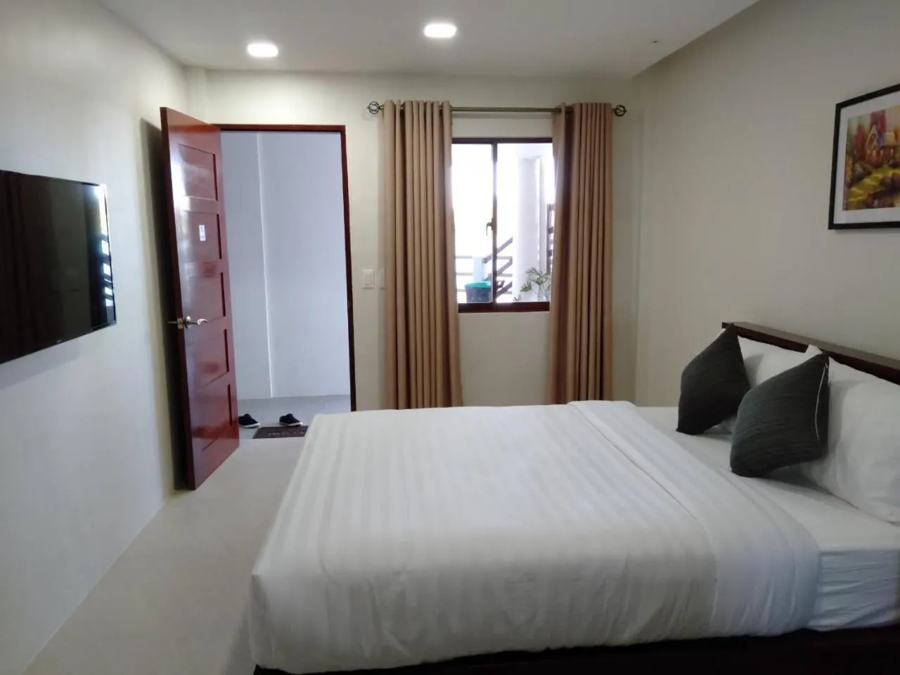 Bed in Nirvana Resort Puerto Galera