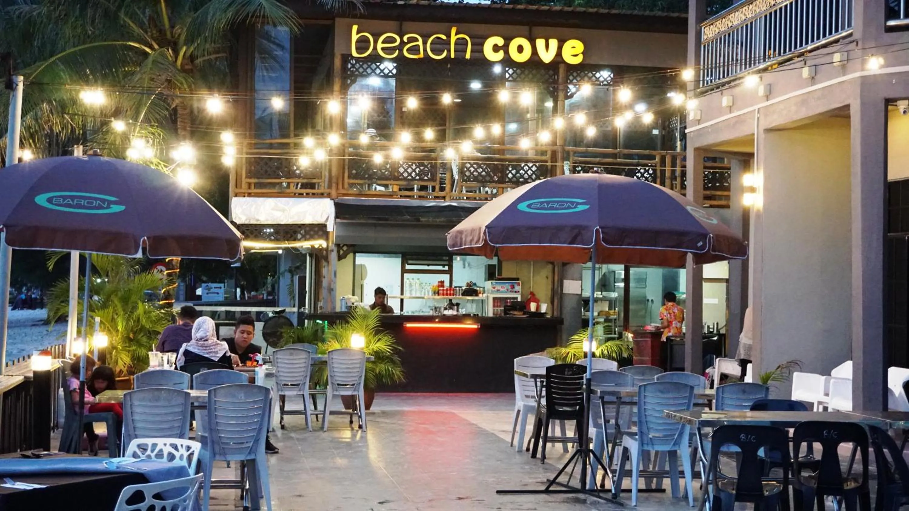 Restaurant/places to eat in Best Star Resort