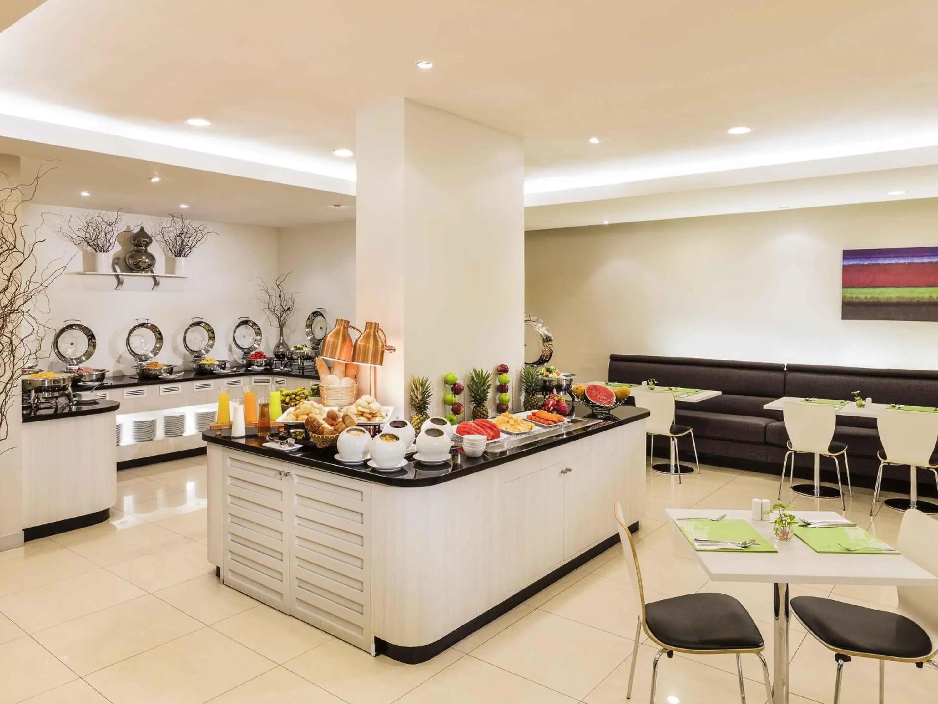 Restaurant/places to eat in ibis Bangkok Sathorn Restaurant/places to eat in ibis Bangkok Sathorn